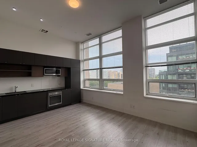 111 St Clair Ave #802, Toronto 3