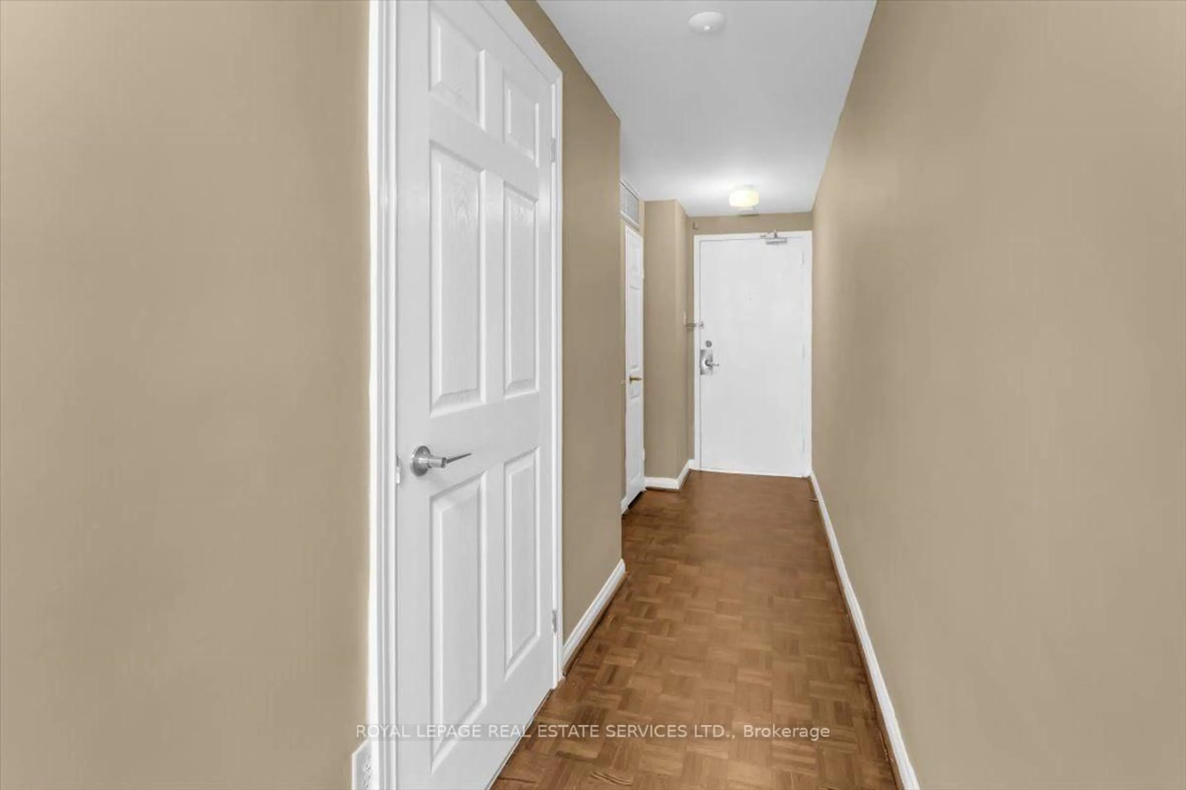 Indoor entryway for 190 St George St #501, Toronto Ontario M5R 2N4