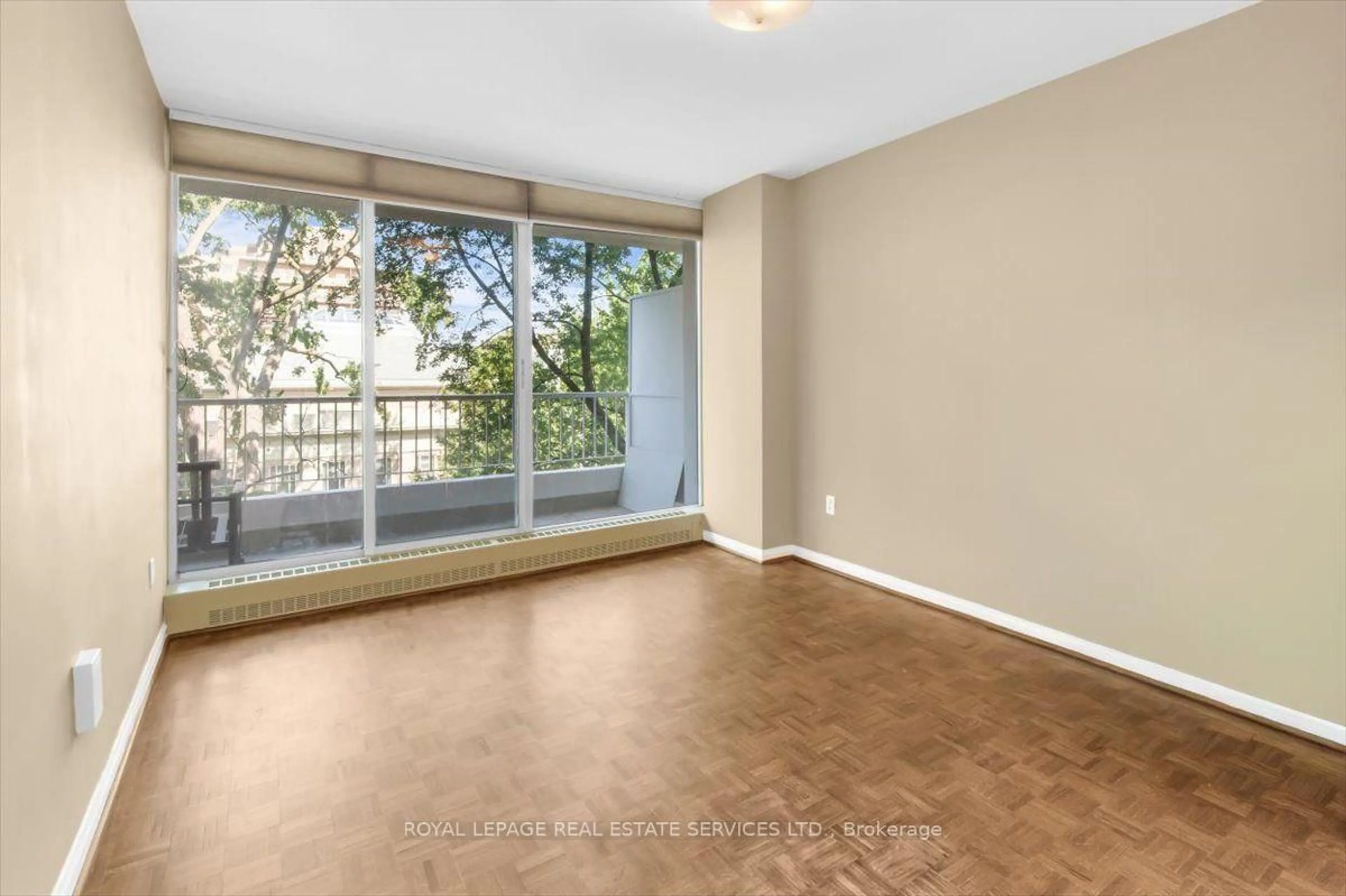A pic of a room for 190 St George St #501, Toronto Ontario M5R 2N4