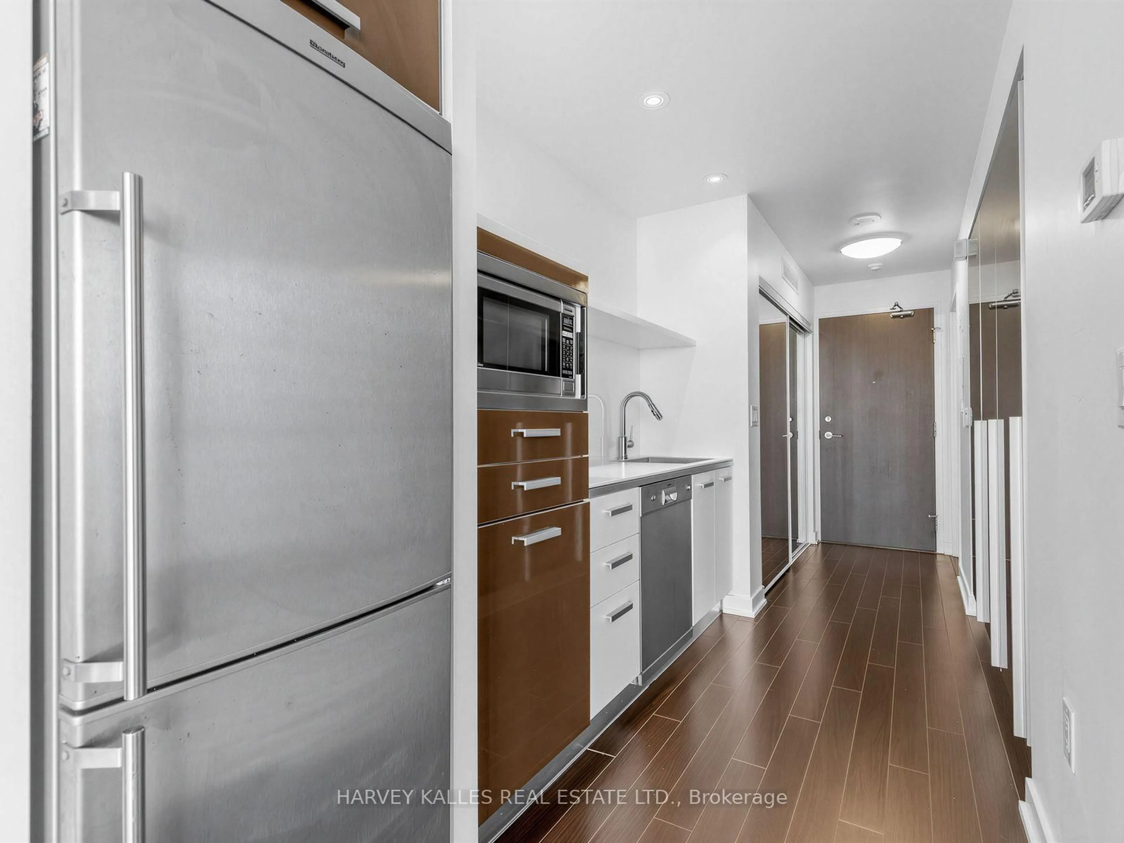 Standard kitchen, wood/laminate floor for 38 Dan Leckie Way #3002, Toronto Ontario M5V 2V6