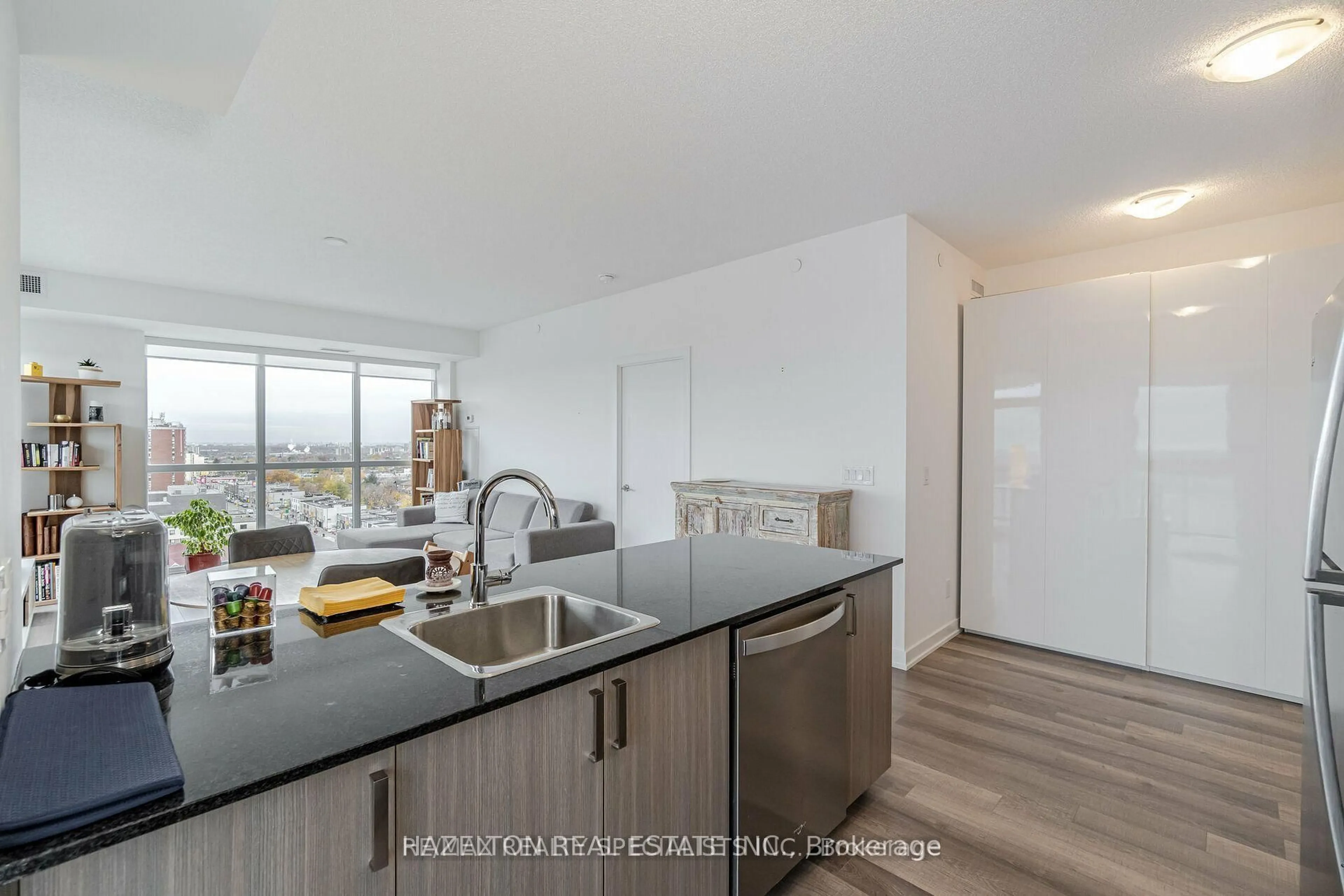 Open concept kitchen, unknown for 1603 Eglinton Ave #1304, Toronto Ontario M6E 0A1