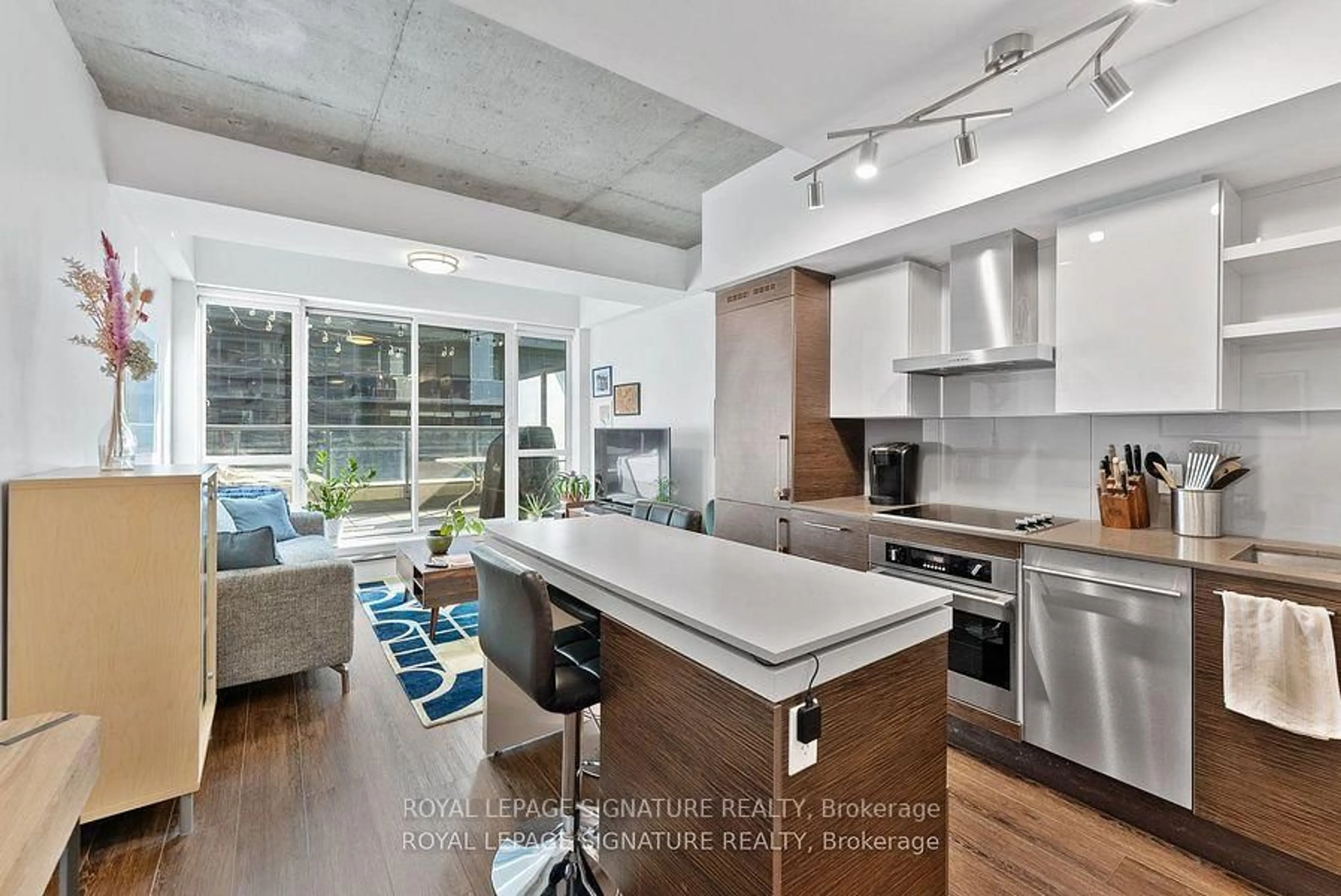 Open concept kitchen, unknown for 1030 King St #333, Toronto Ontario M6K 0B4