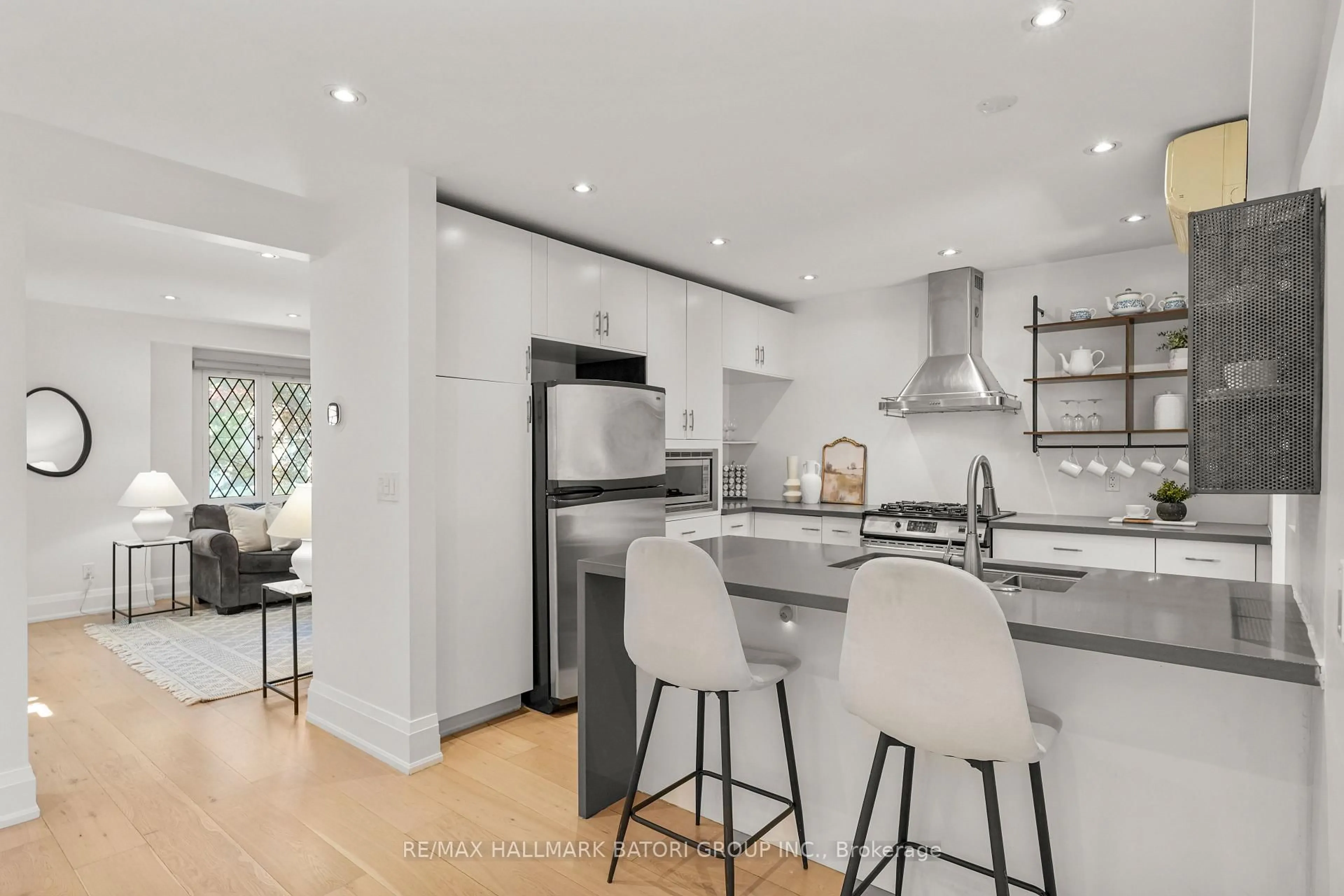 Open concept kitchen, unknown for 555 Castlefield Ave, Toronto Ontario M5N 1L7