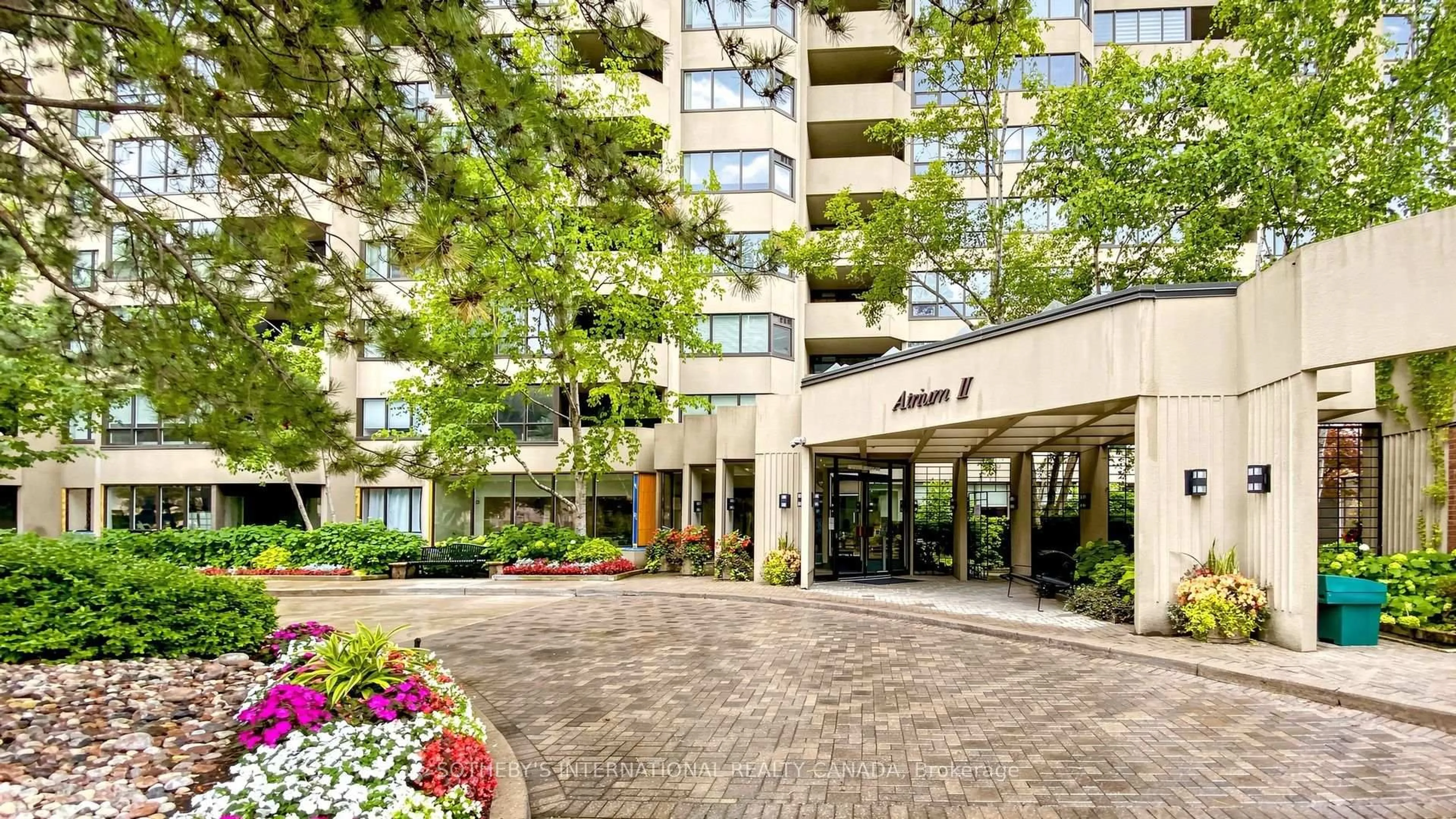 Indoor foyer for 65 Spring Garden Ave #1803, Toronto Ontario M2N 6H9