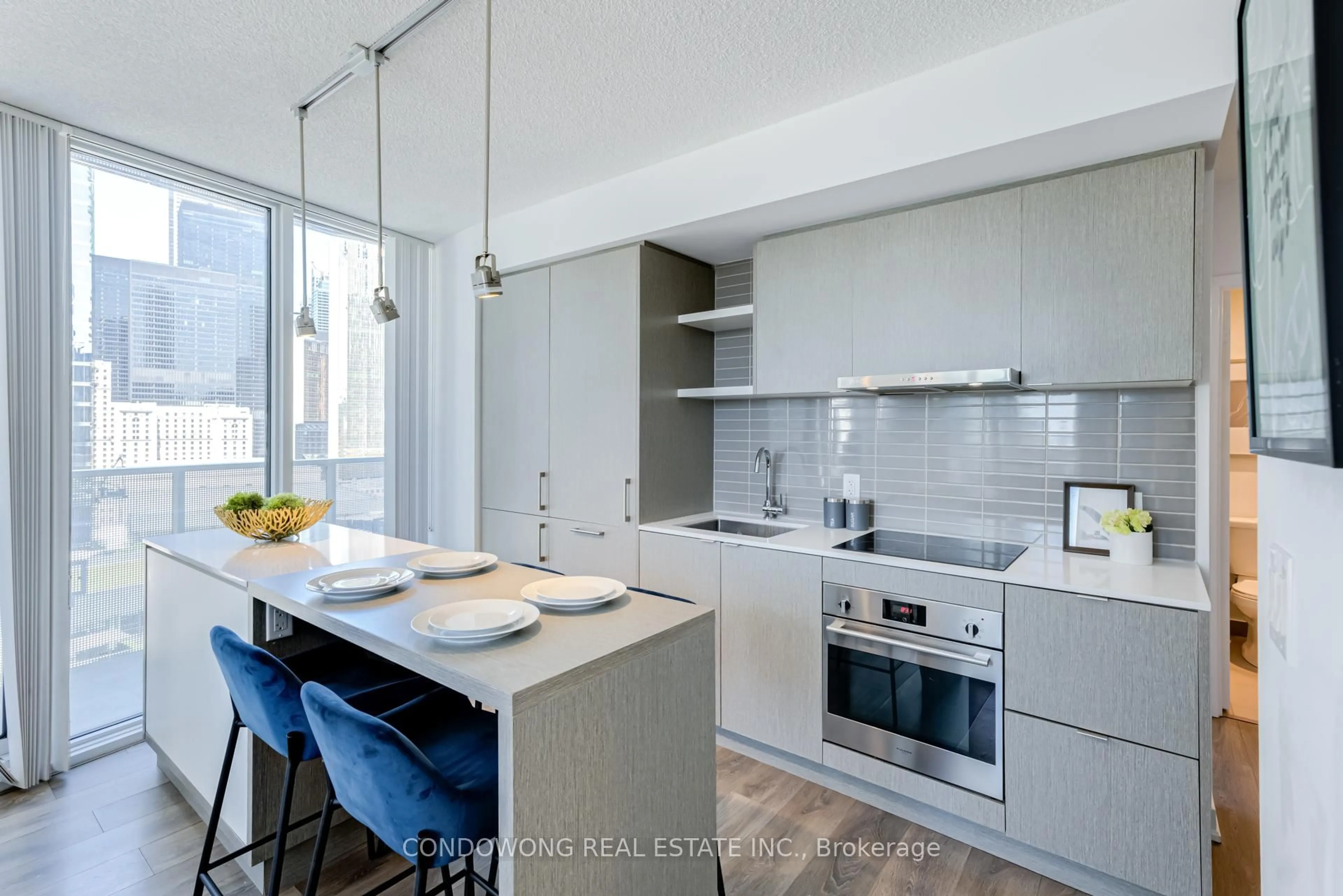 Contemporary kitchen, unknown for 100 Harbour St #1702, Toronto Ontario M5J 0B5