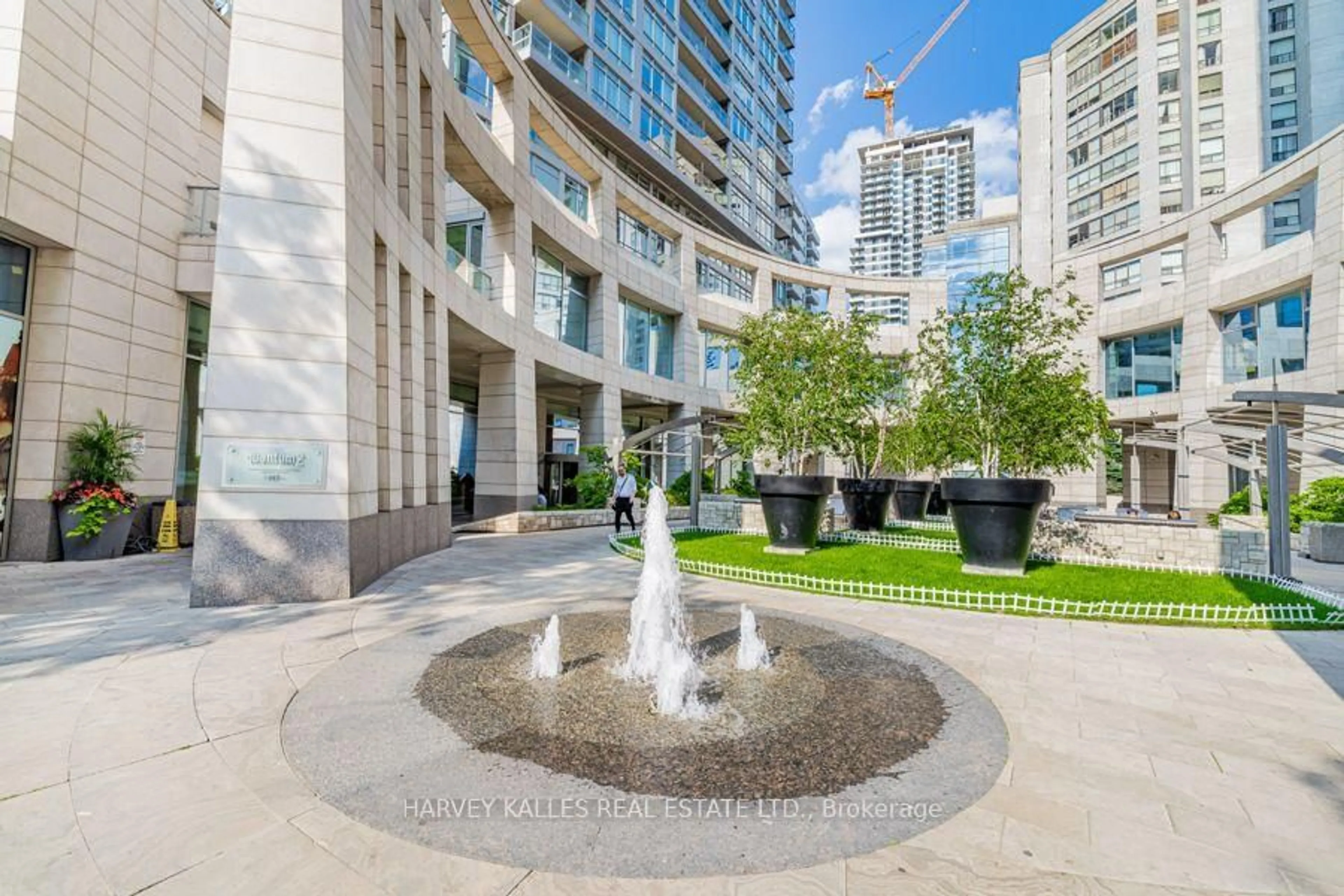 Patio, unknown for 2191 Yonge St #504, Toronto Ontario M4S 3H8