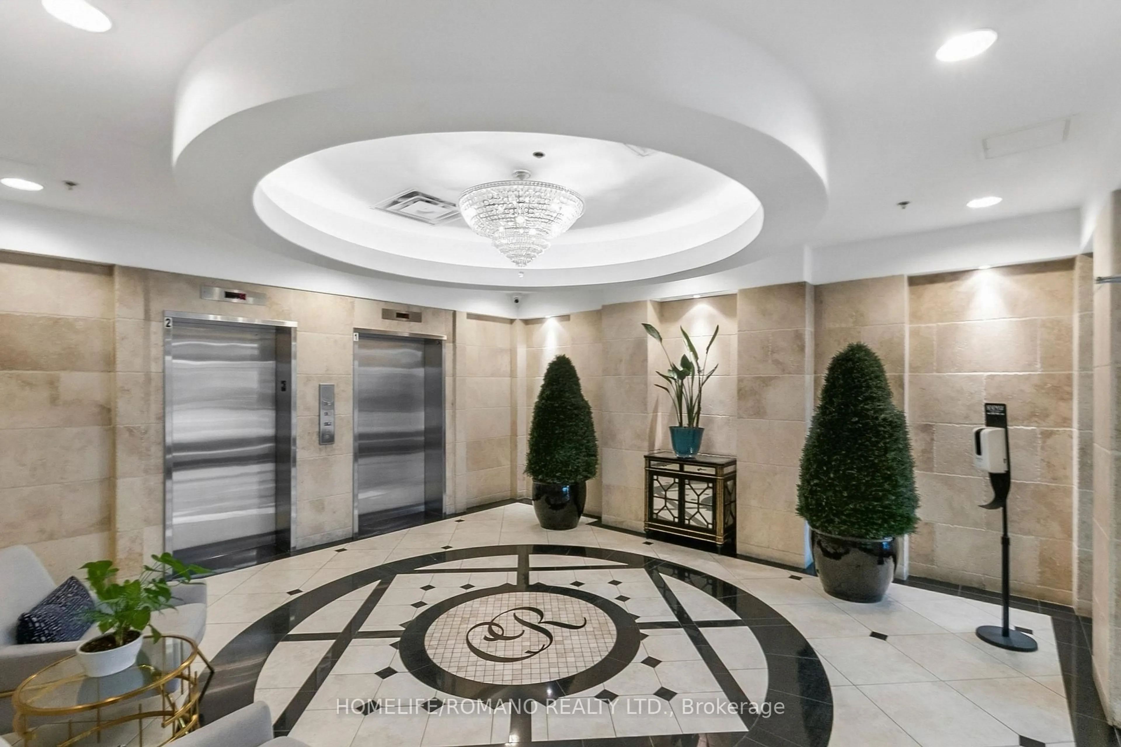 Lobby for 650 Mount Pleasant Rd #508, Toronto Ontario M4S 2N5