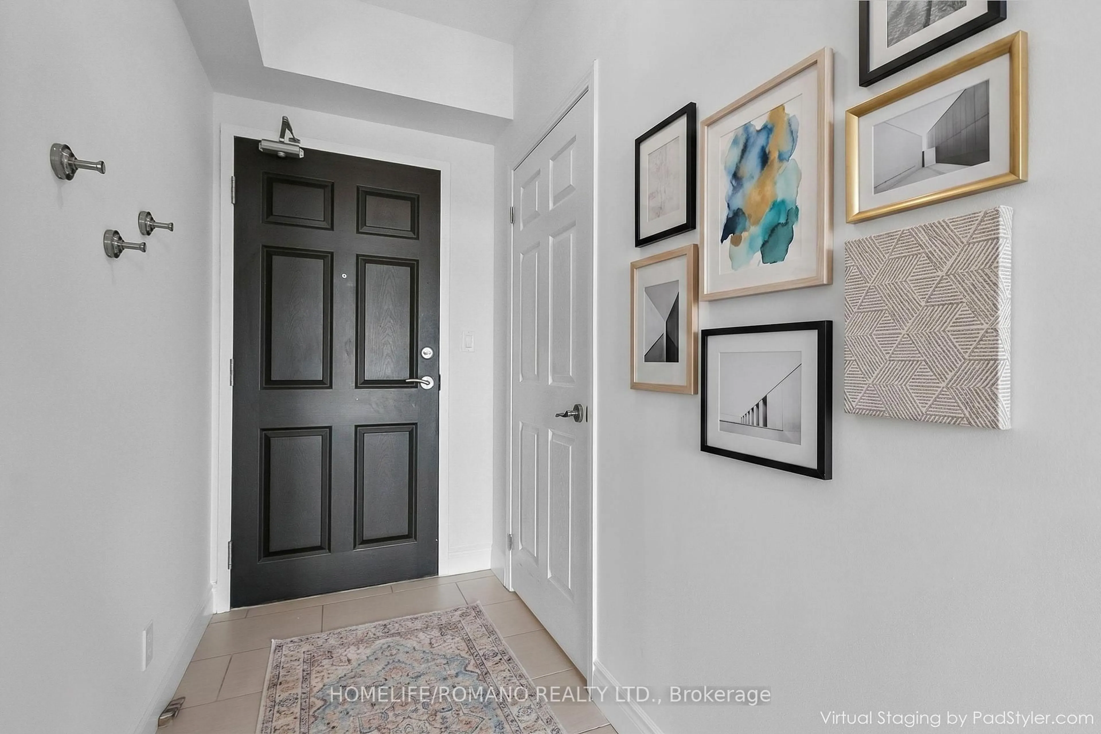 Indoor entryway for 650 Mount Pleasant Rd #508, Toronto Ontario M4S 2N5