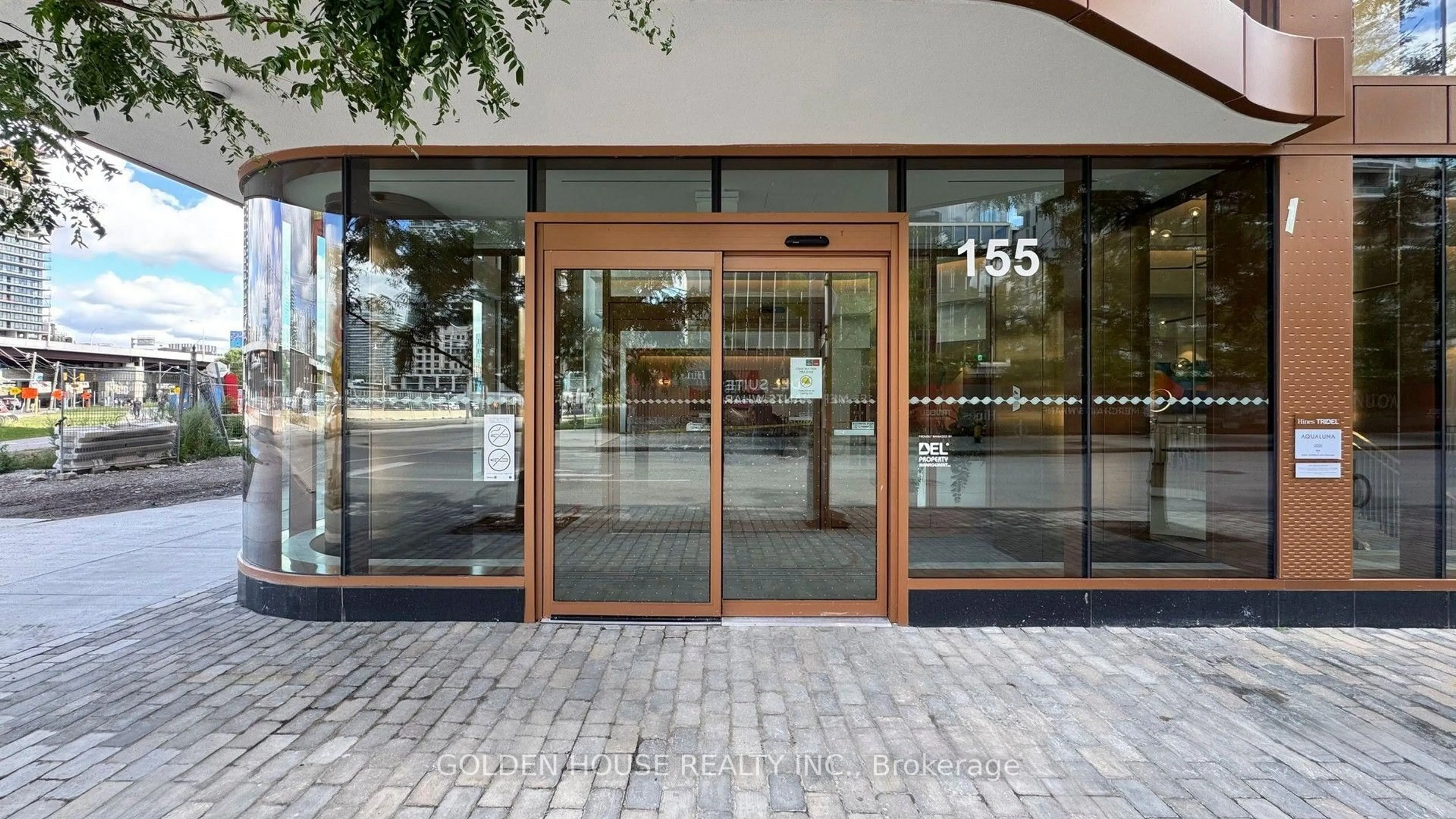 Indoor foyer for 155 Merchants' Wharf #216, Toronto Ontario M5A 0Y4