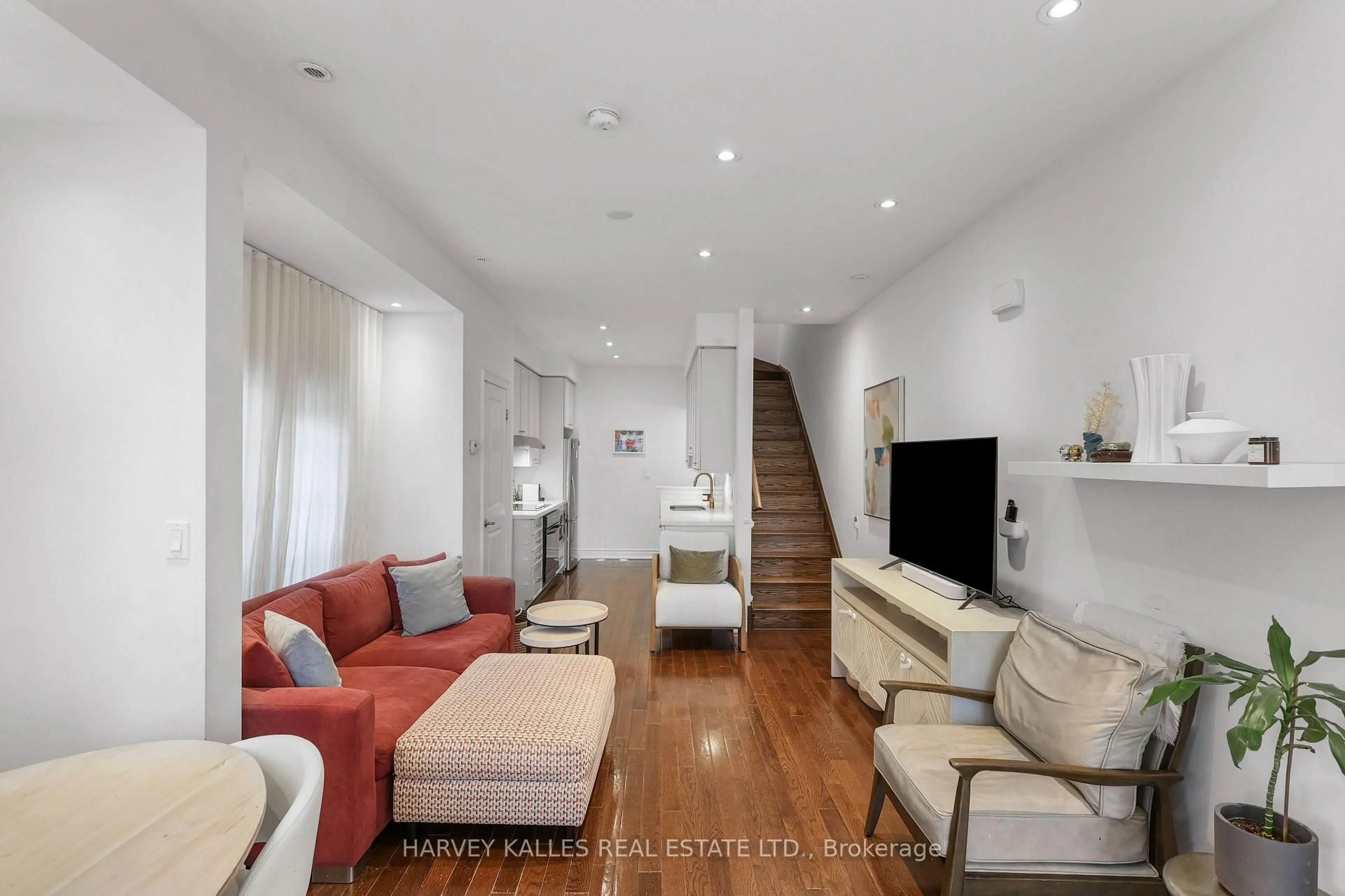 Living room with furniture, unknown for 70 Hargrave Lane #7, Toronto Ontario M4N 0A4