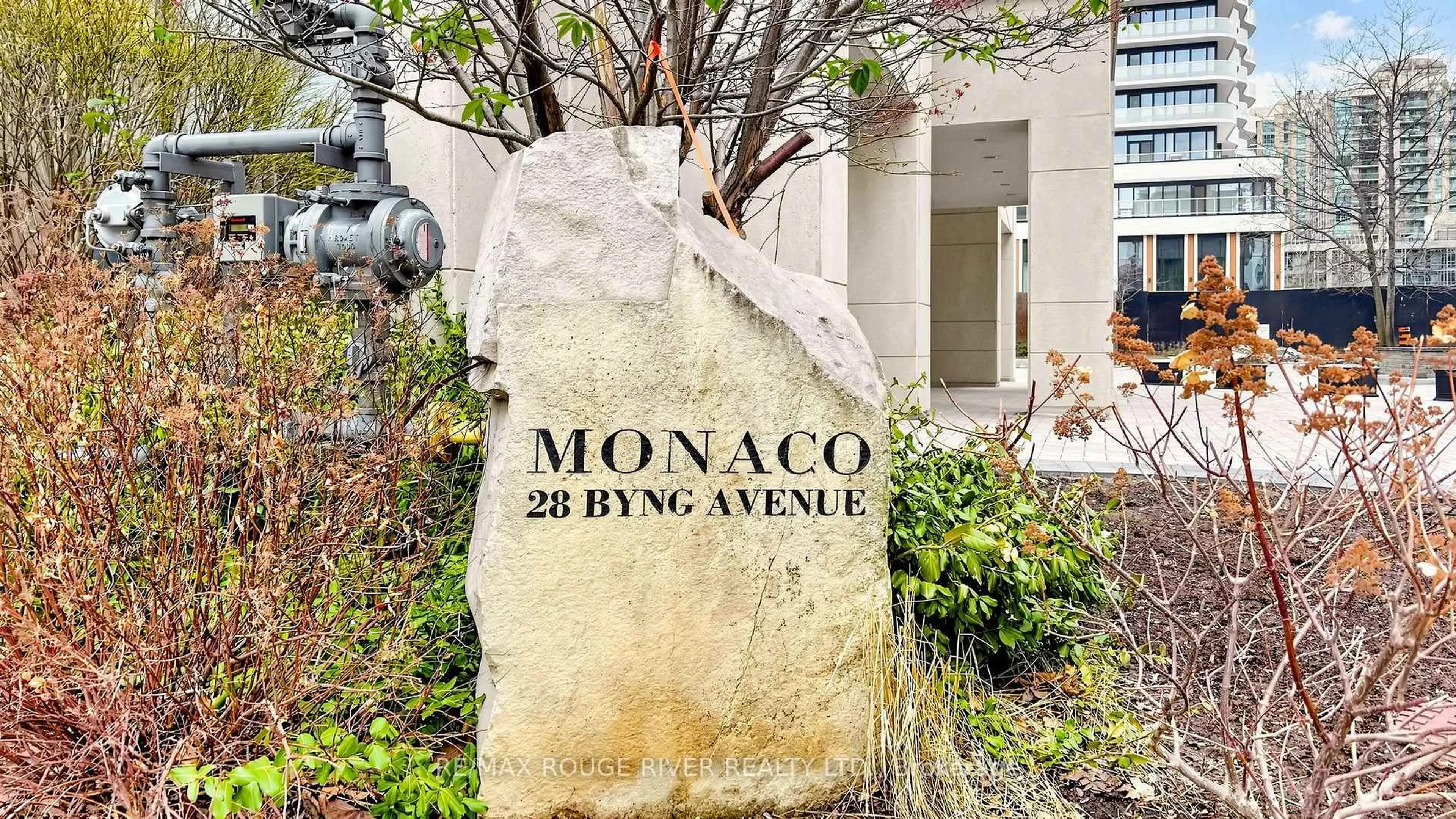 Indoor foyer for 28 Byng Ave #1003, Toronto Ontario M2N 7H4