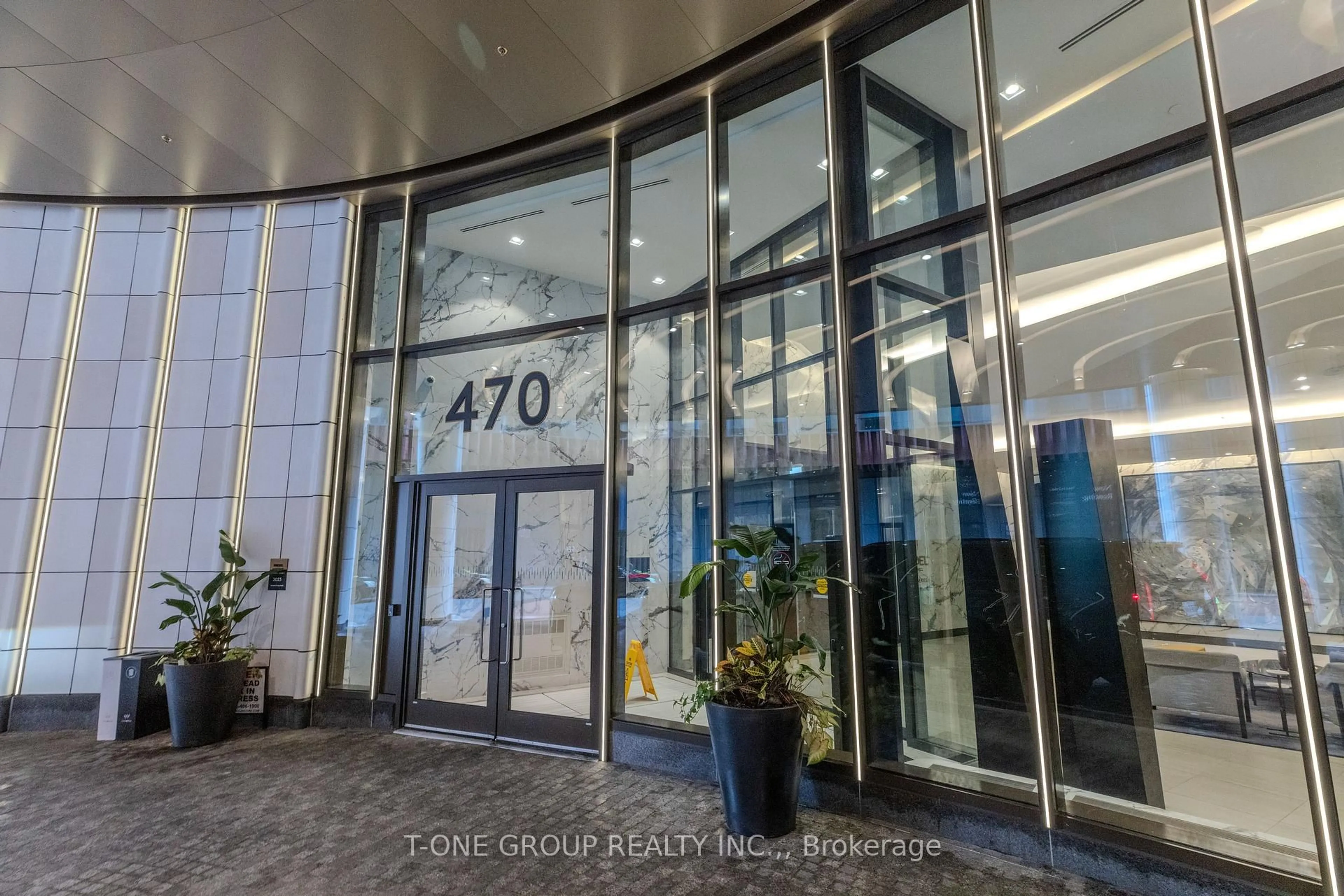 Indoor foyer for 470 Front St #815, Toronto Ontario M9C 0A9