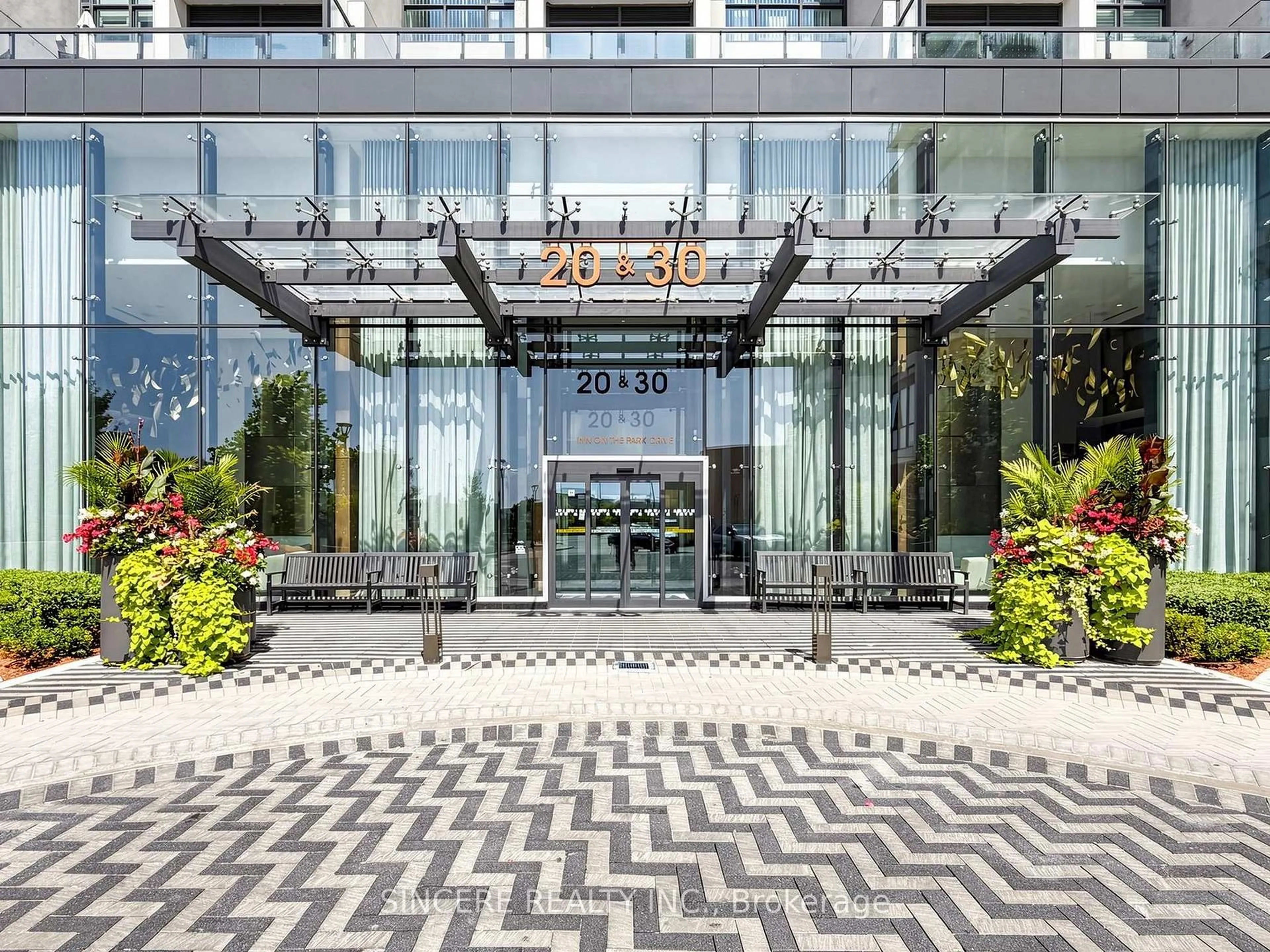 Indoor foyer for 20 Inn On The Park Dr #2737, Toronto Ontario M3C 0P8