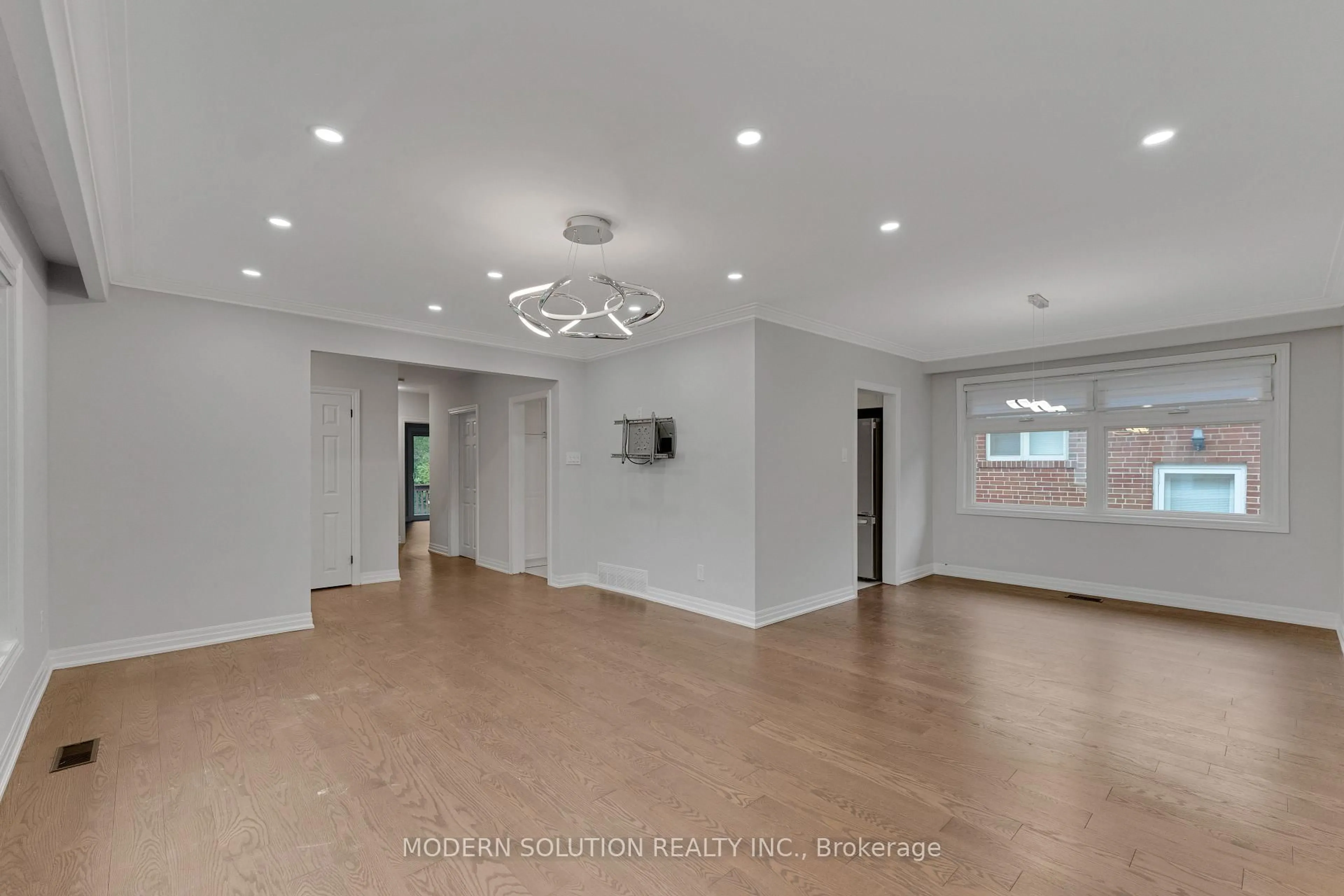 Unknown for 2 Caswell Dr, Toronto Ontario M2M 3L9