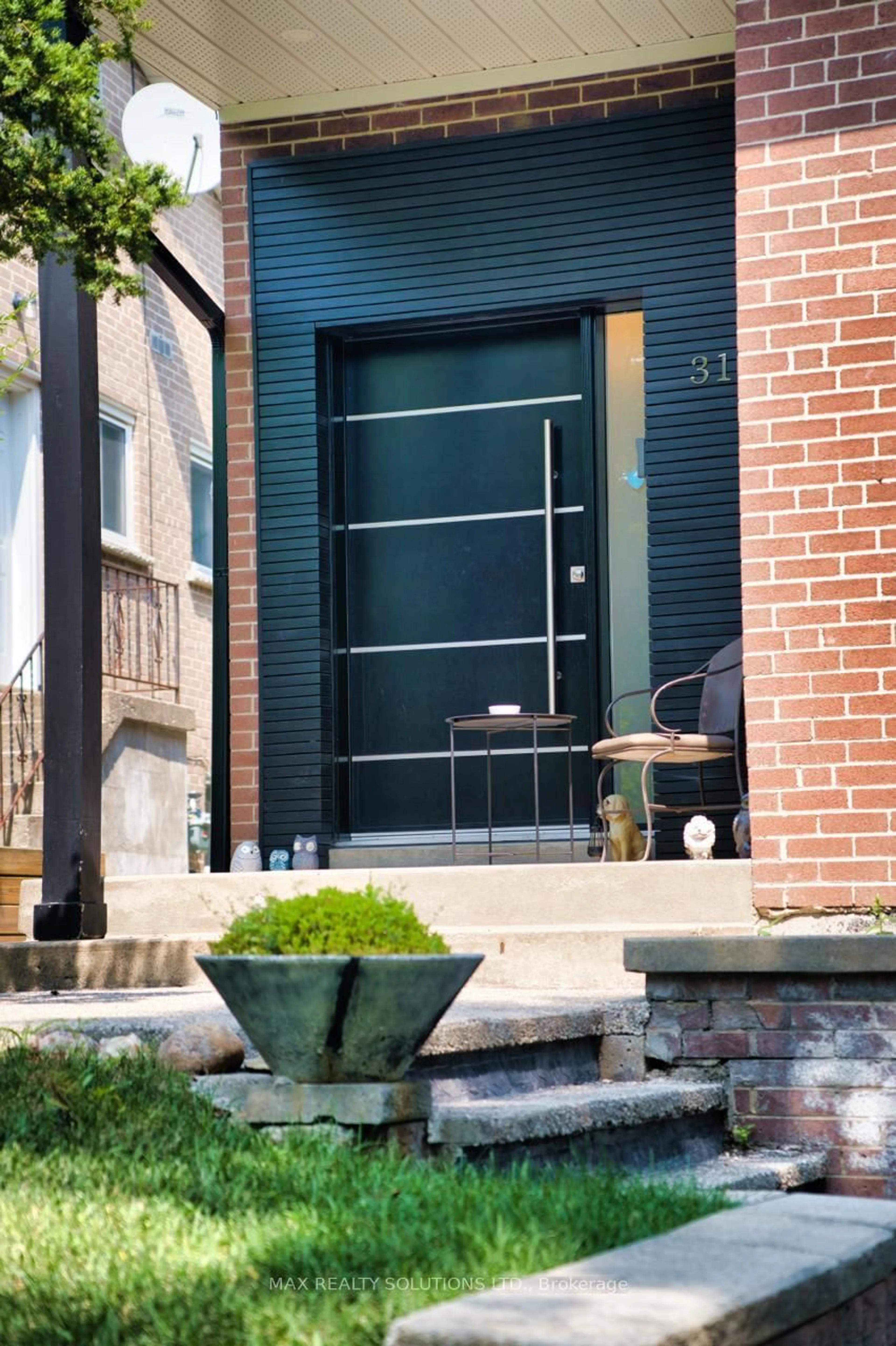 Home with brick exterior material, street for 31 Lochinvar Cres, Toronto Ontario M3A 3J9