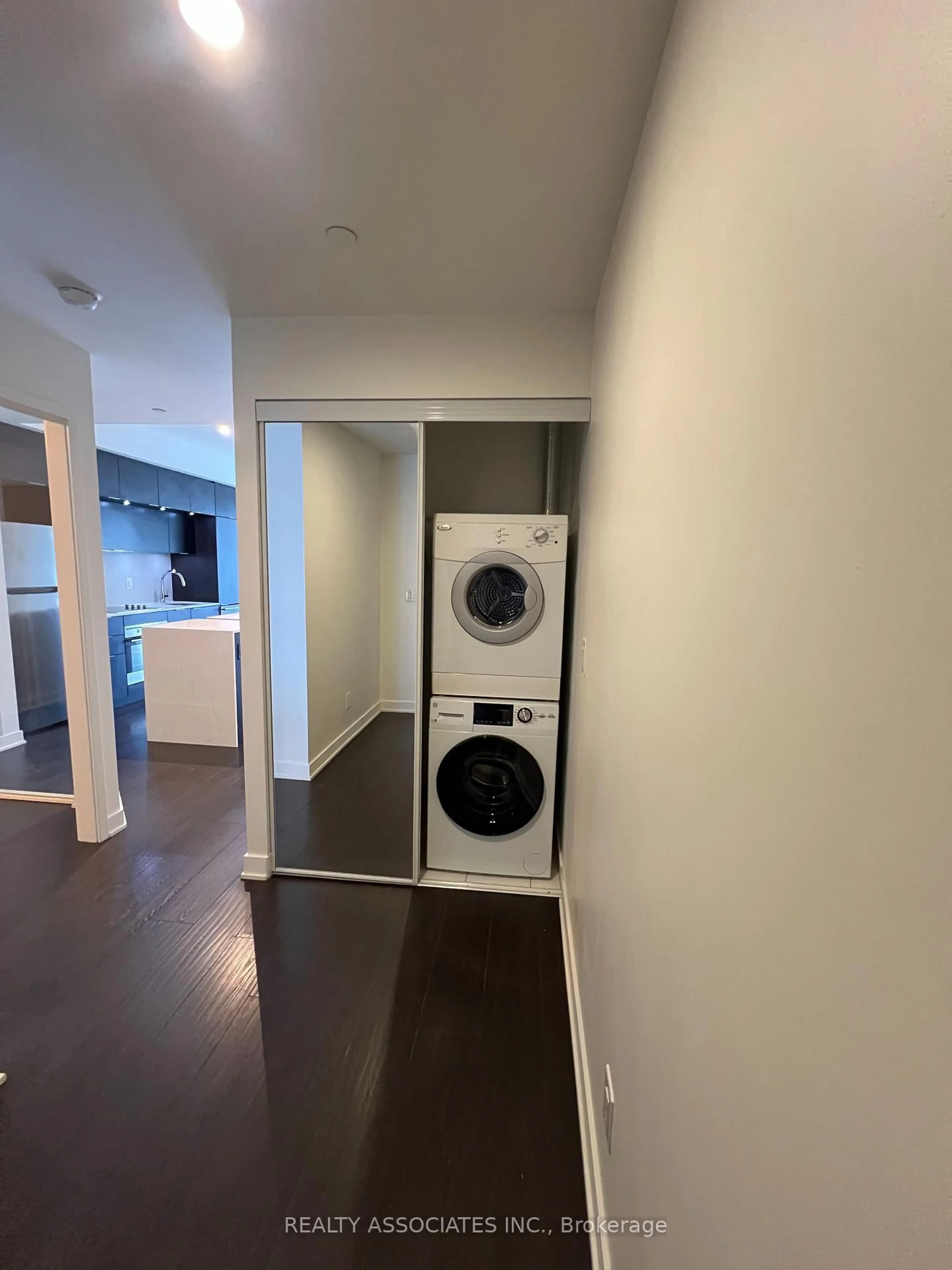 A pic of a room for 170 Sumach St #2008, Toronto Ontario M5A 0C3