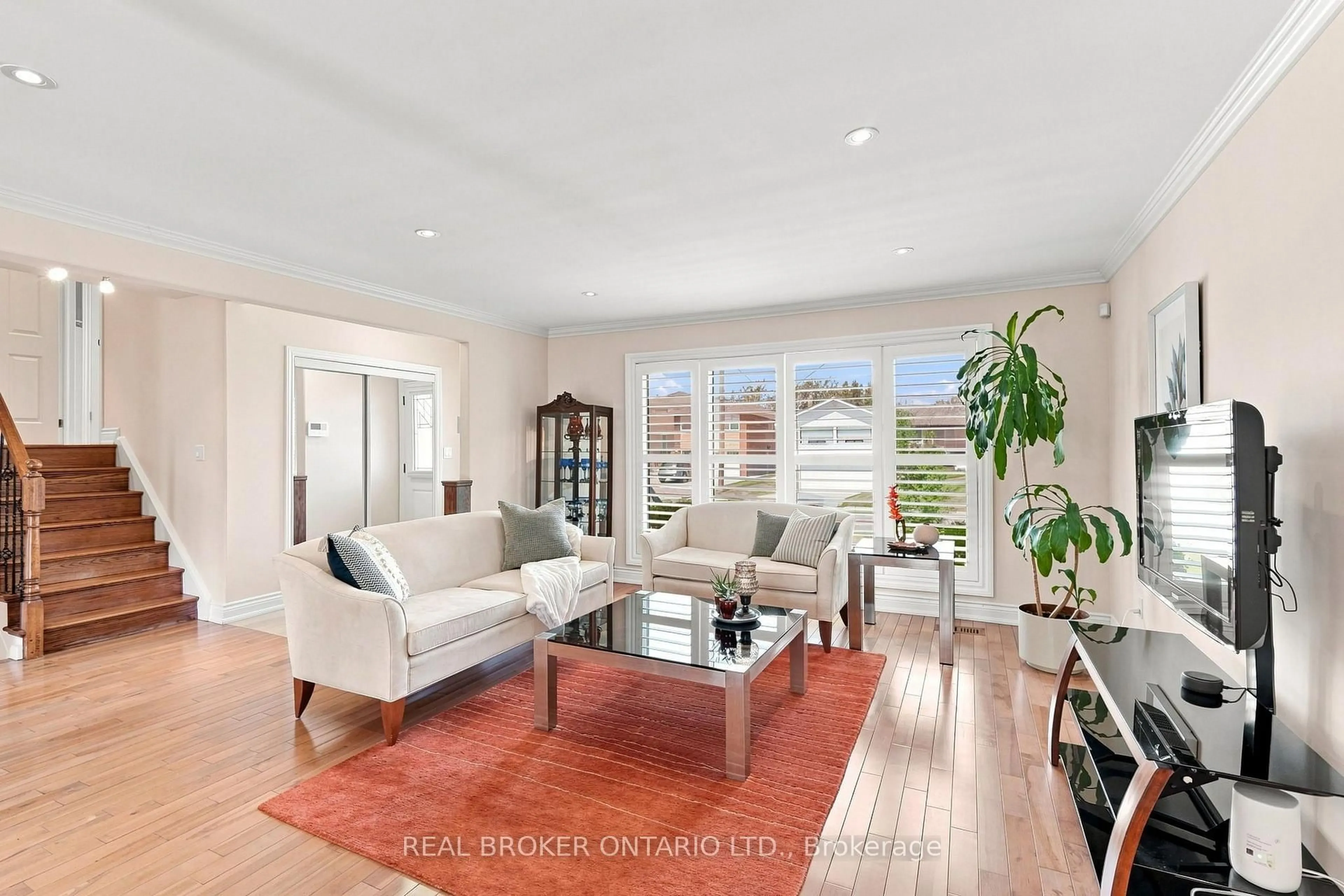 Living room with furniture, unknown for 169 Kennard Ave, Toronto Ontario M3H 4M8