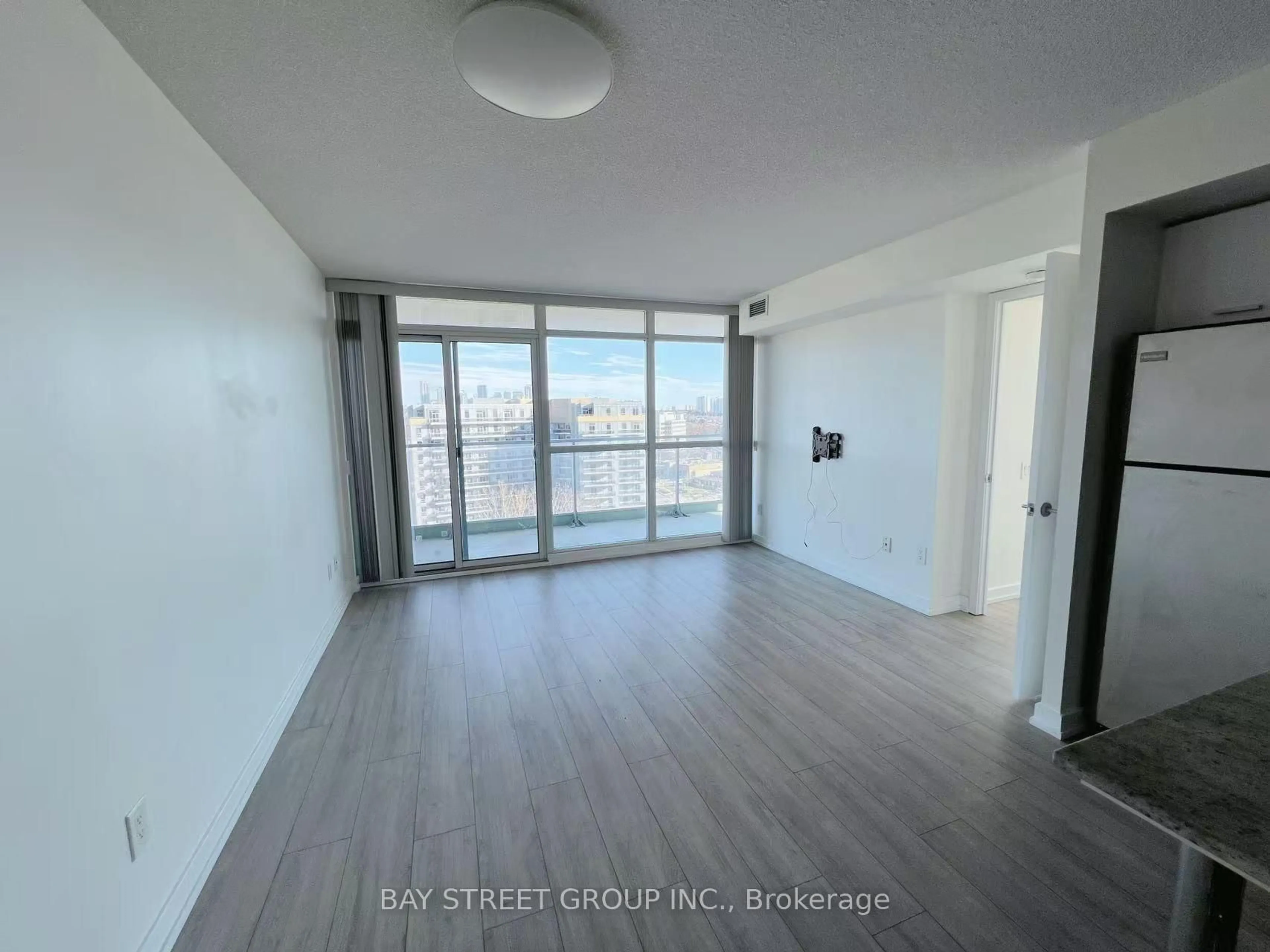 A pic of a room for 33 Singer Crt #1111, Toronto Ontario M2K 0B4