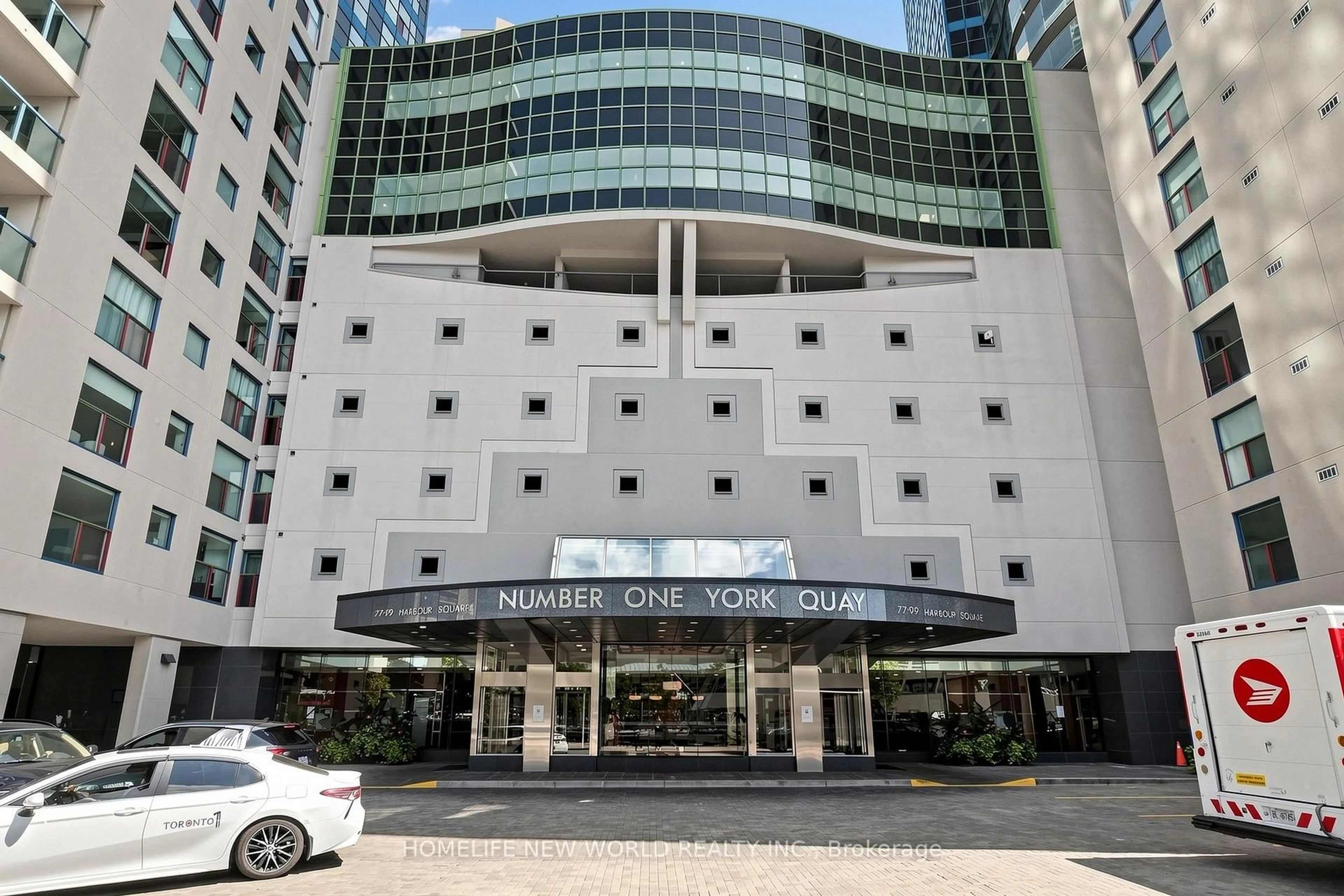 Indoor foyer for 99 Harbour Sq #3512, Toronto Ontario M5J 2H2