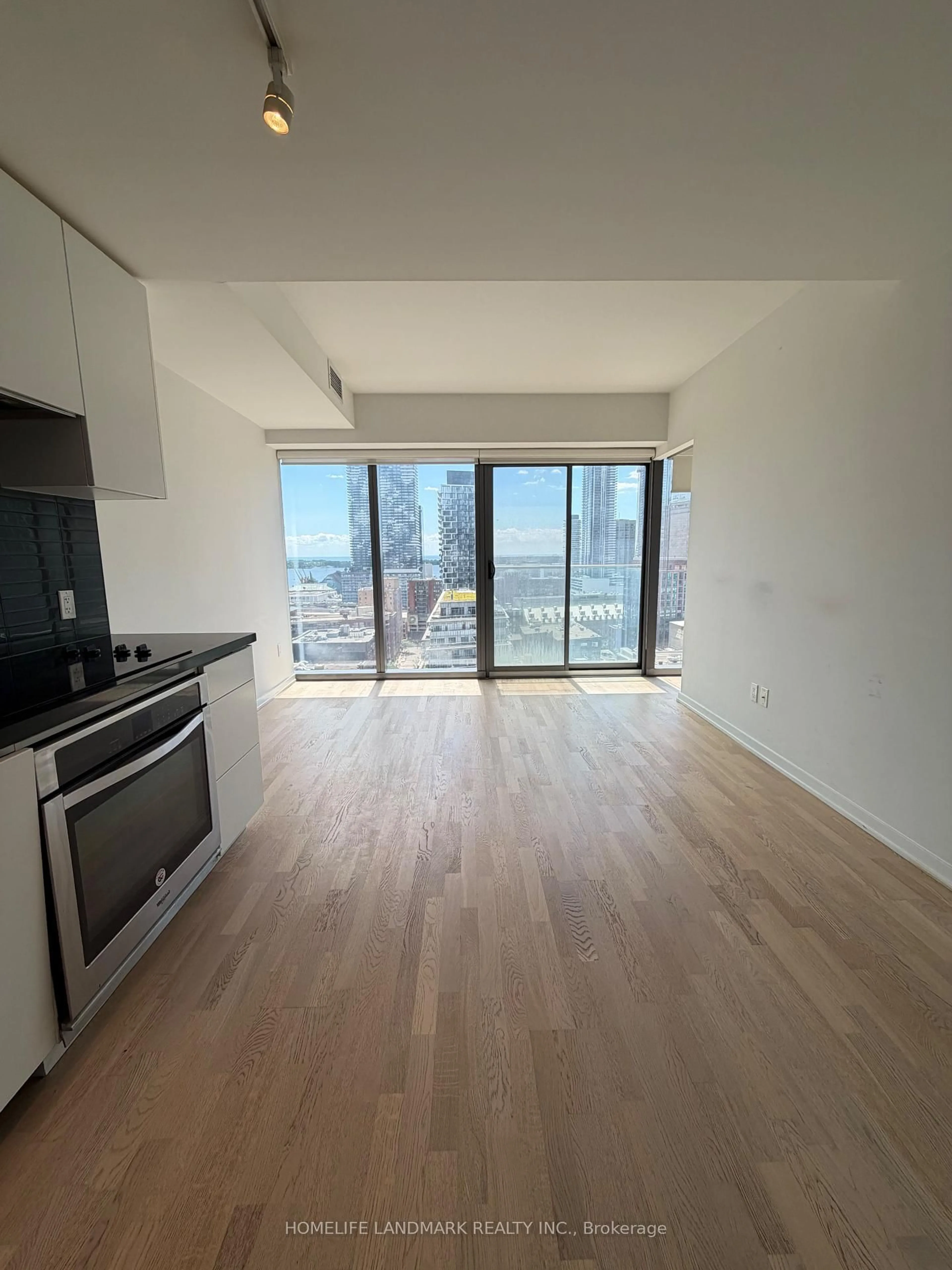A pic of a room for 60 Colborne St #1703, Toronto Ontario M5E 0B7