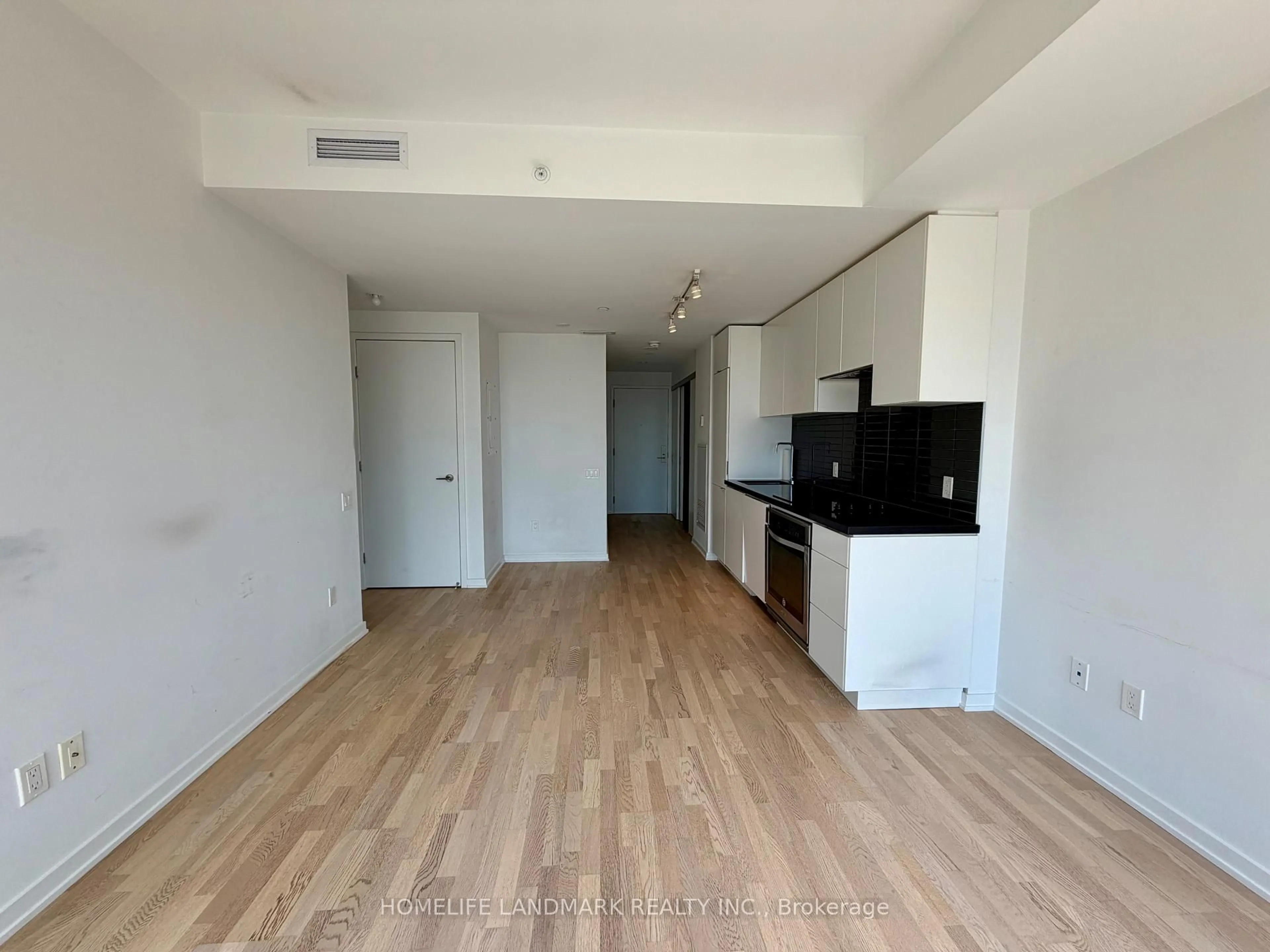 A pic of a room for 60 Colborne St #1703, Toronto Ontario M5E 0B7