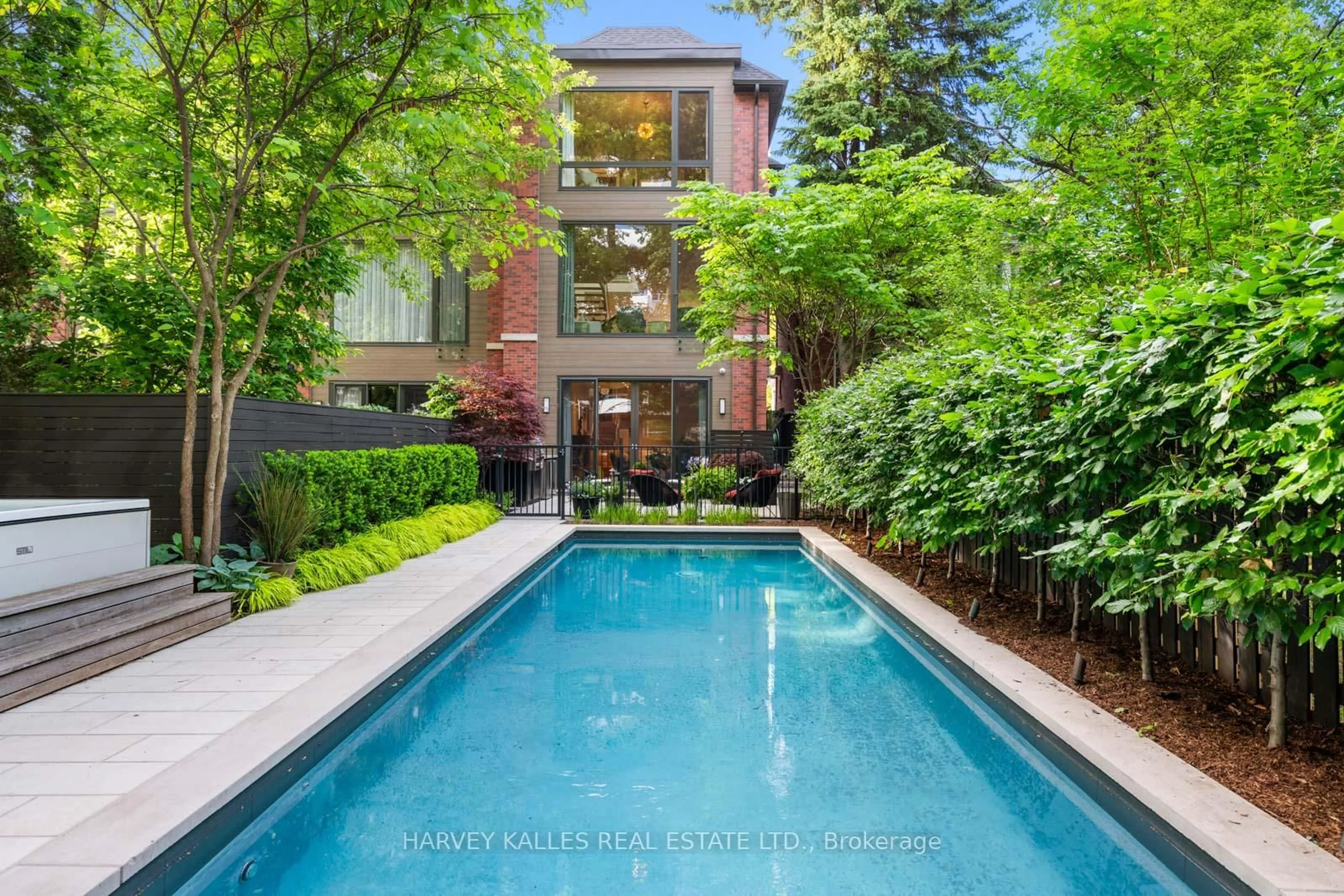 Pool for 67 Heath St, Toronto Ontario M4V 1T2