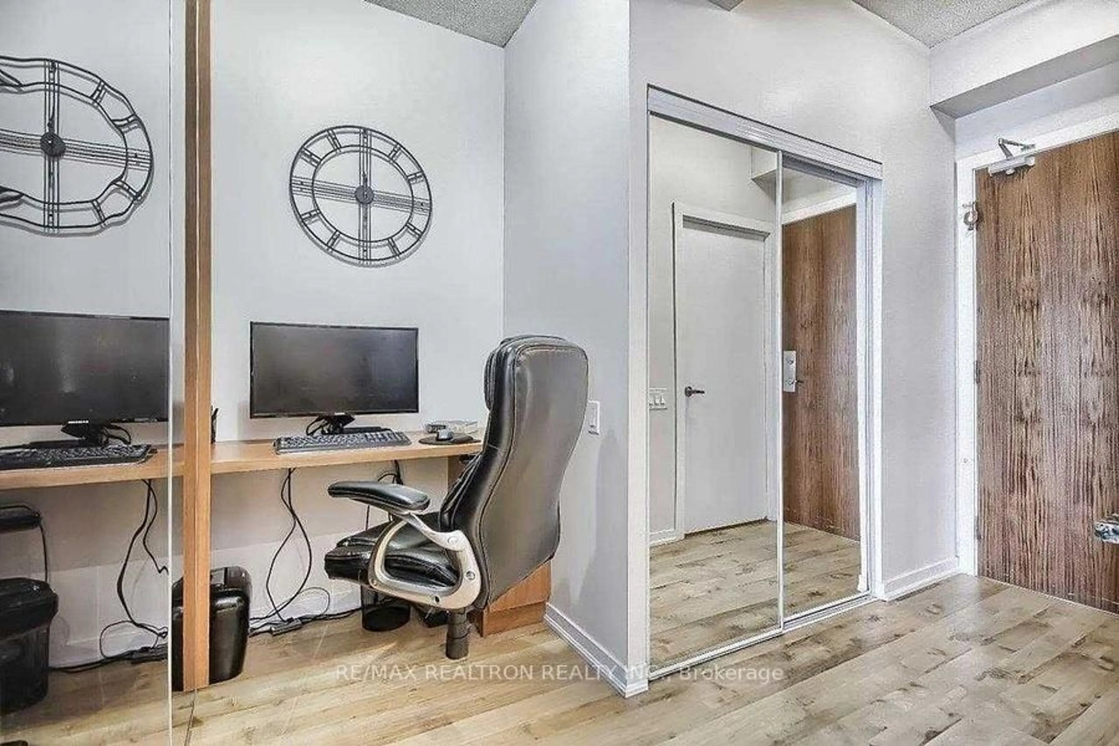 Unknown for 30 Canterbury Pl #1103, Toronto Ontario M2N 0B9
