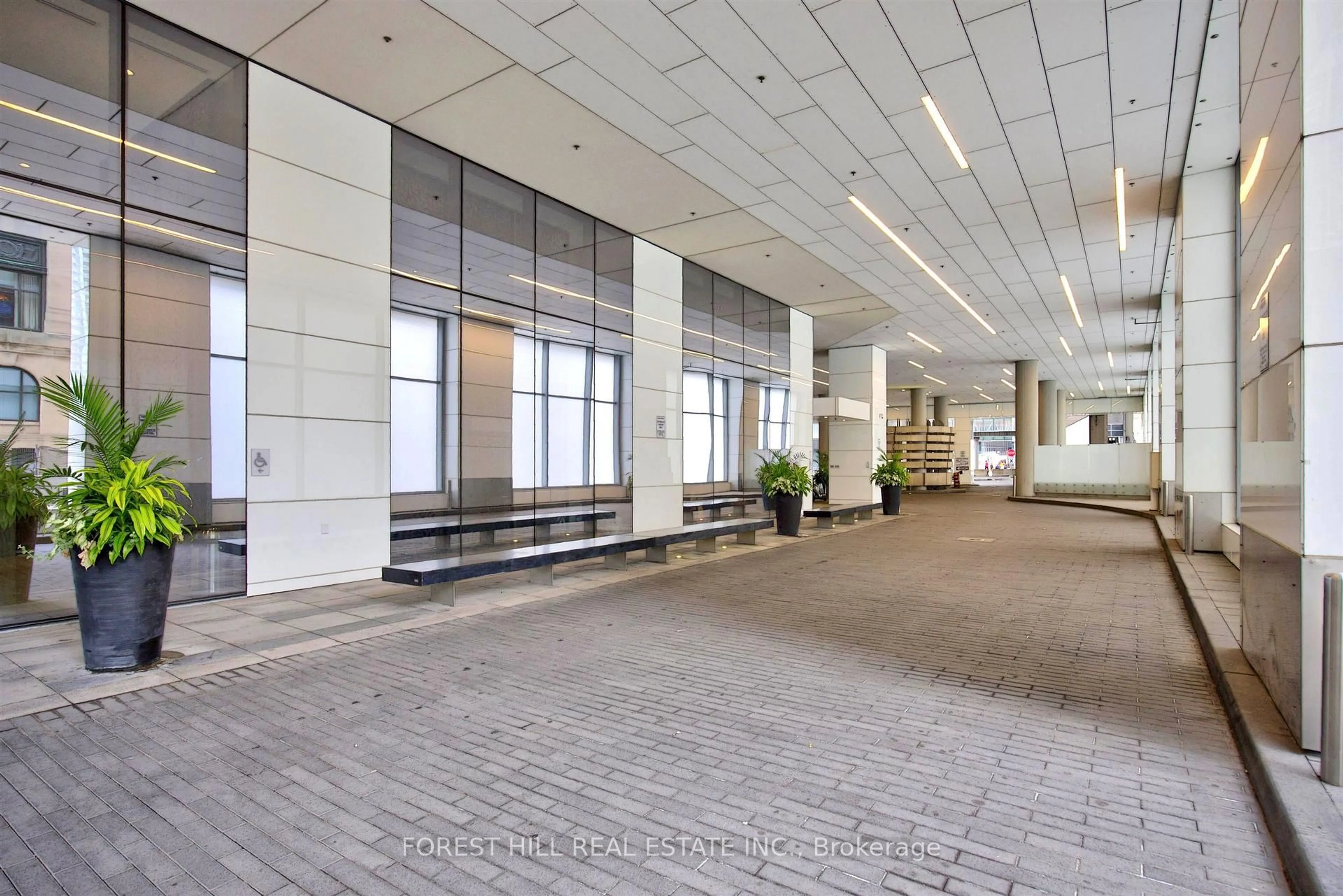 Indoor foyer for 100 Harbour St #5410, Toronto Ontario M5J 0B5