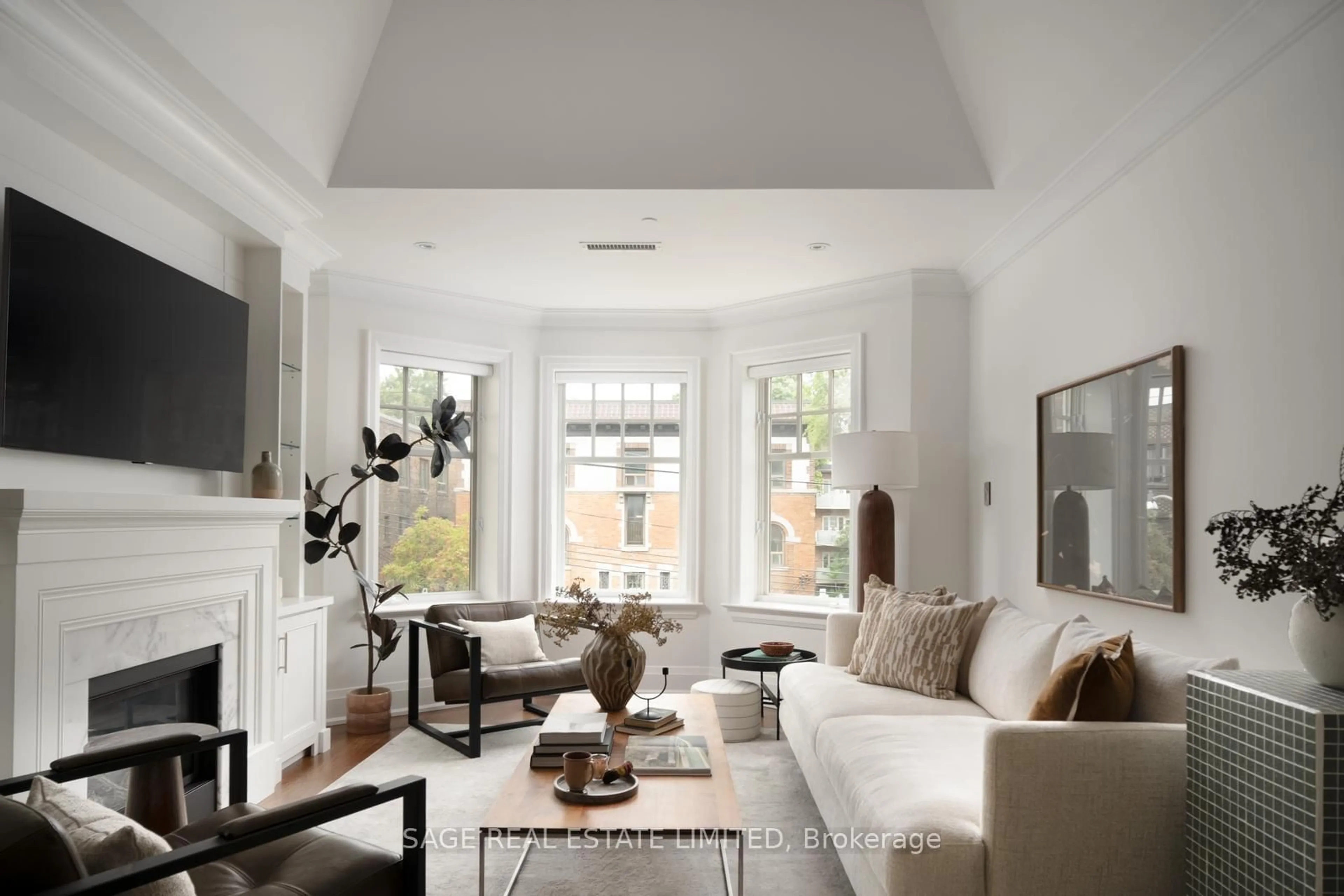 Living room with furniture, unknown for 319 Lonsdale Rd #3D, Toronto Ontario M4V 1X3