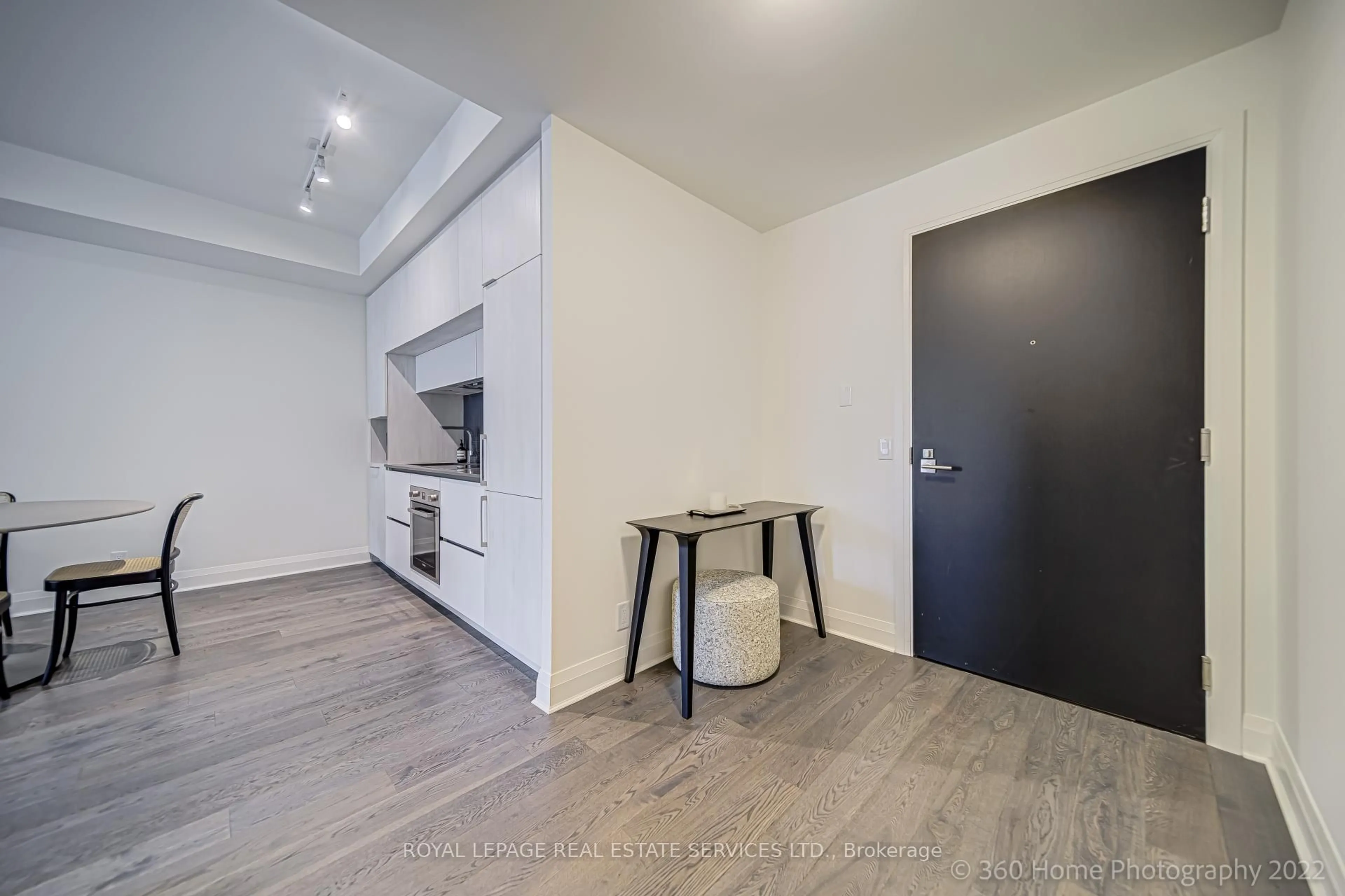 Unknown for 151 Avenue Rd #405, Toronto Ontario M5R 2H7