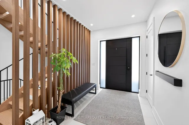 35 Tottenham Rd, Toronto 3