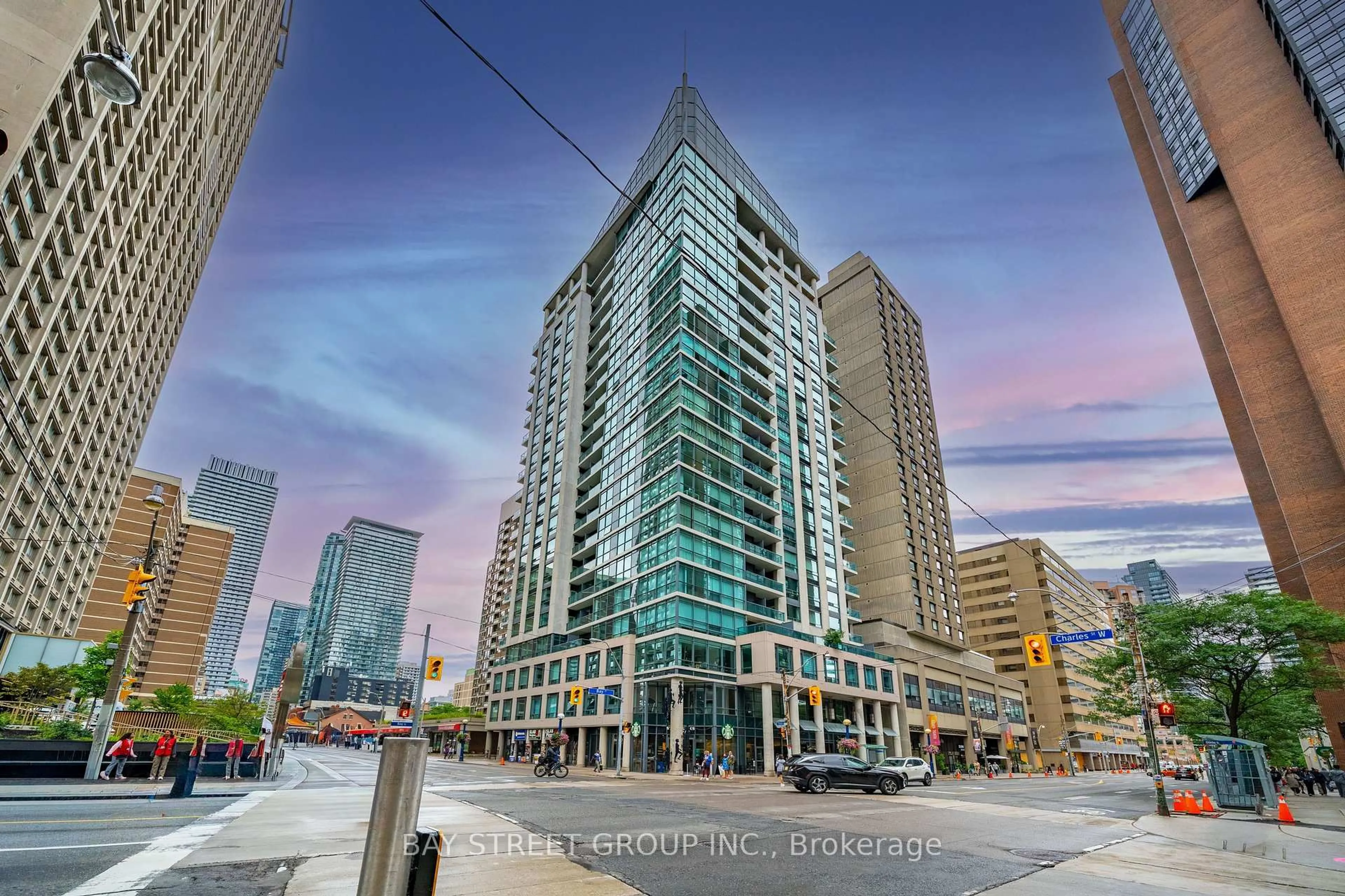 Unknown for 1121 Bay St #805, Toronto Ontario M5S 3L9