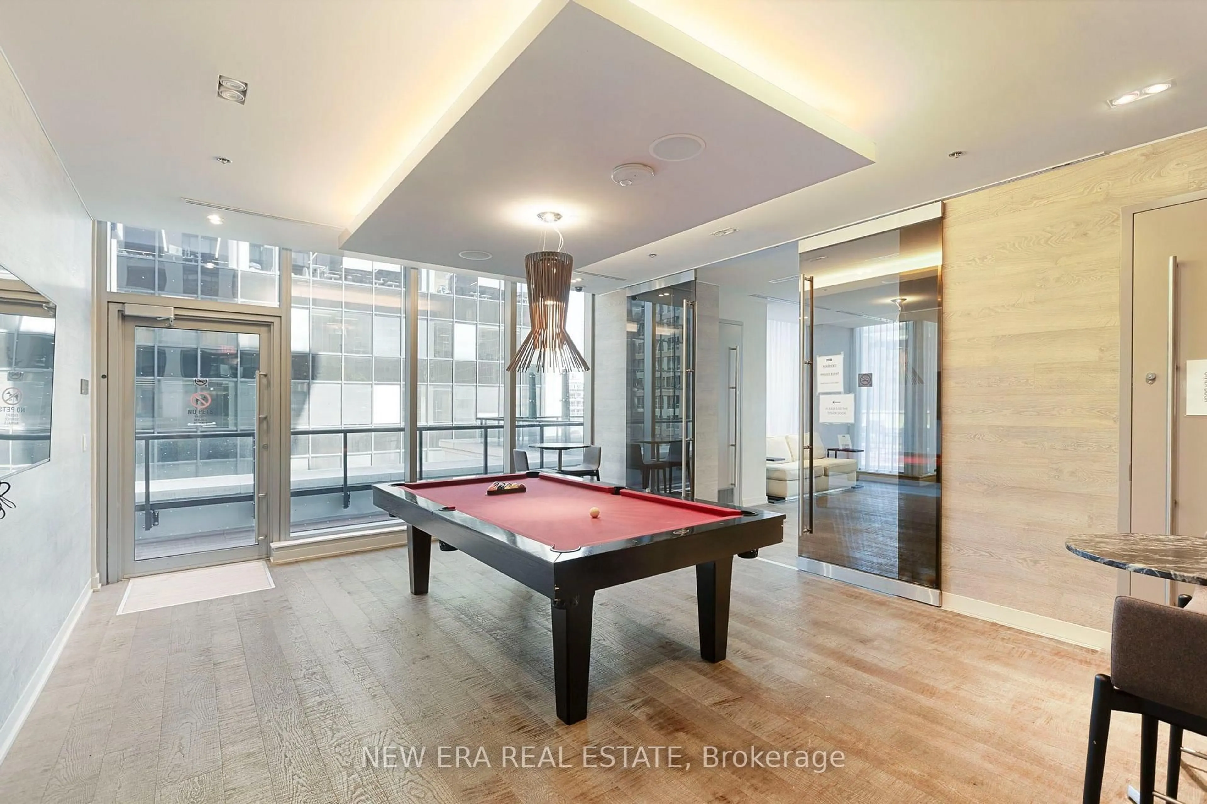 Indoor foyer for 88 Scott St #2106, Toronto Ontario M5E 0A9