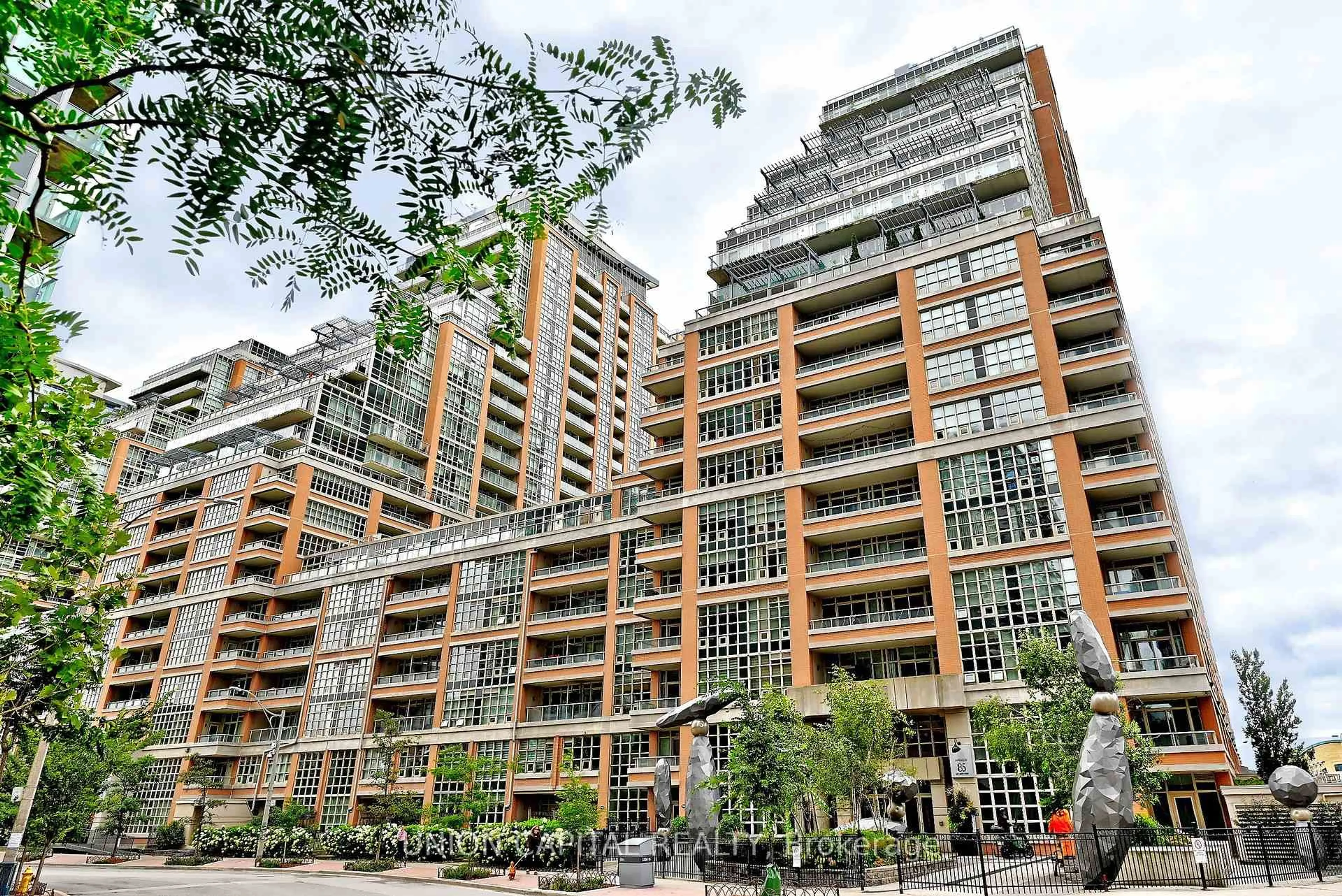 Patio, street for 85 East Liberty St #616, Toronto Ontario M6K 3R4