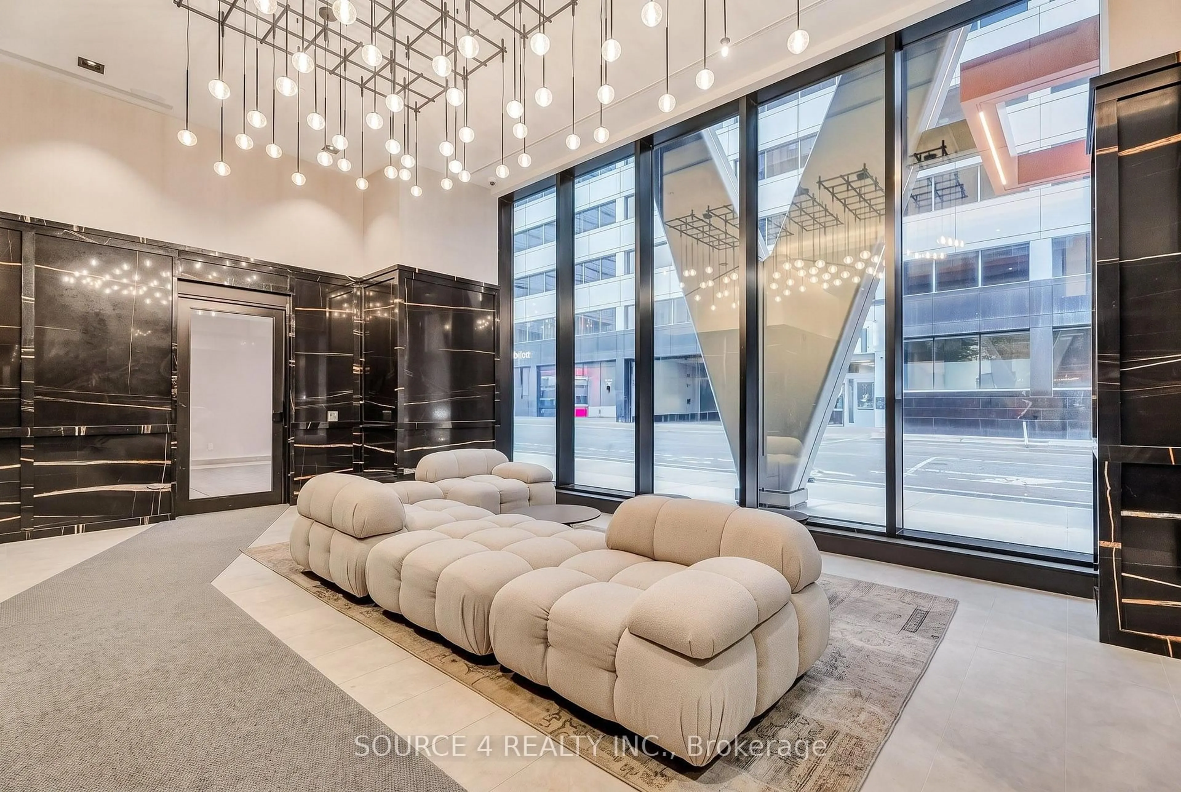 Indoor foyer for 108 Peter St #4906, Toronto Ontario M5V 0W2