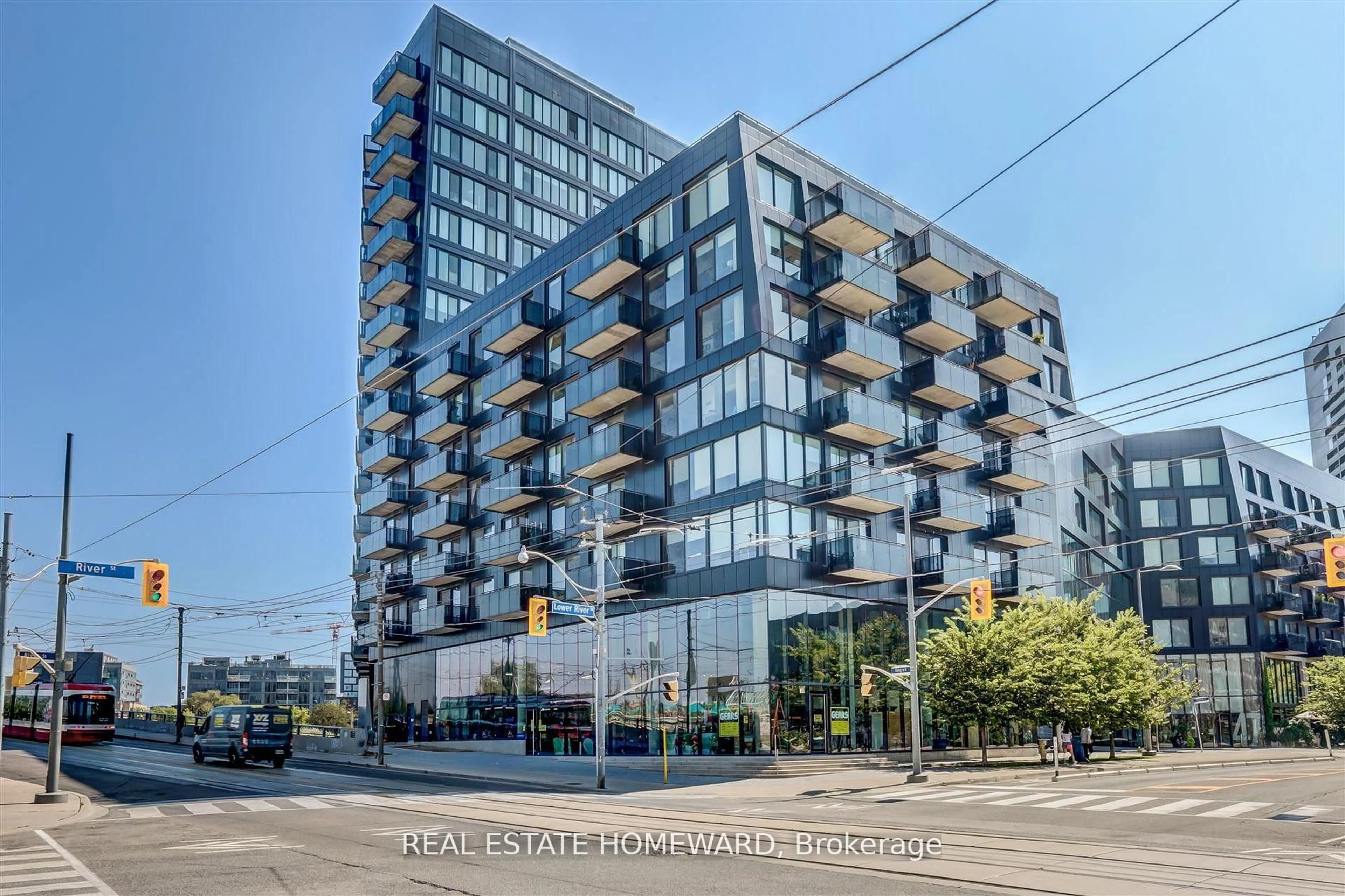 Unknown for 51 Trolley Cres #817, Toronto Ontario M5A 0E9