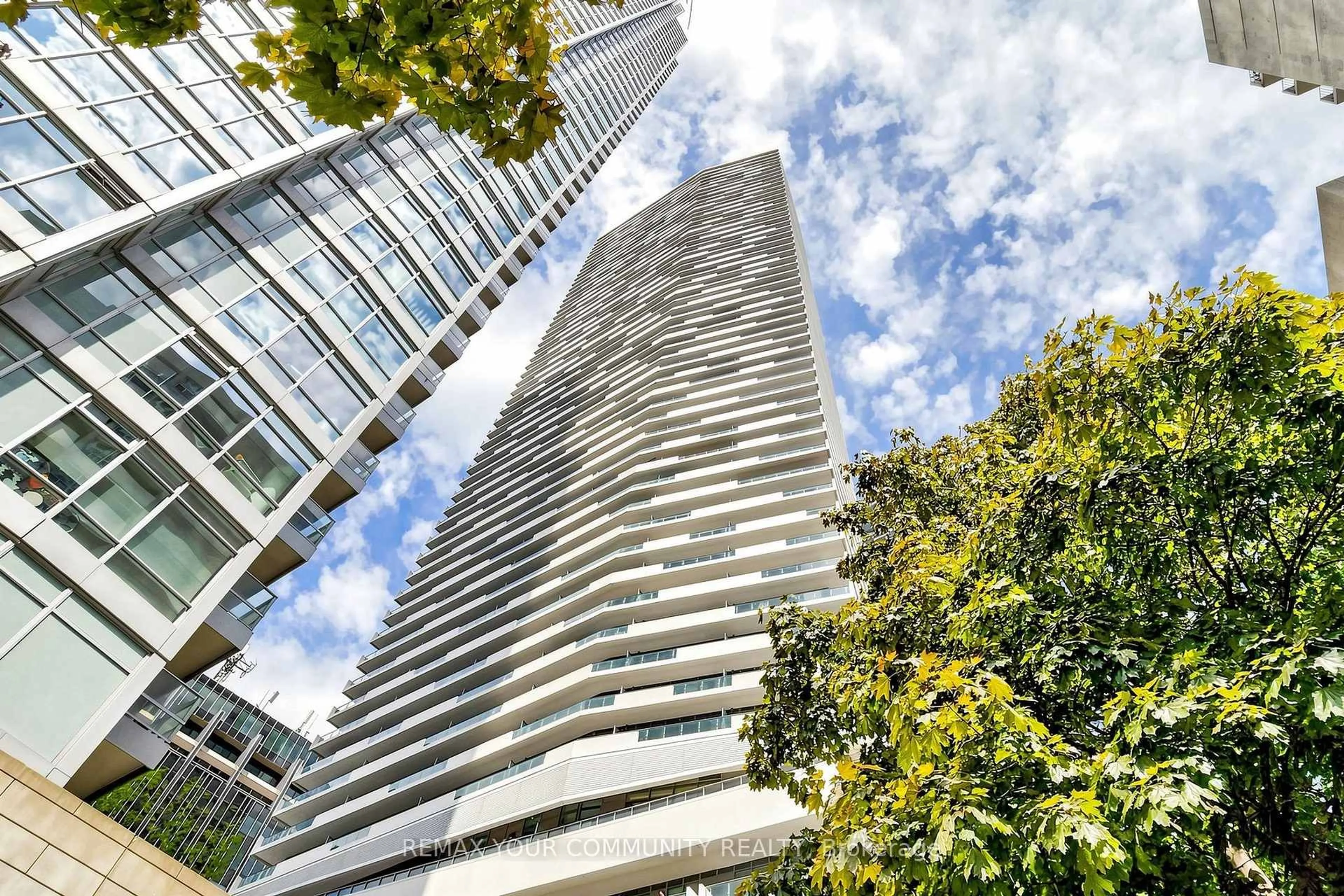 Unknown for 2221 Yonge St #2709, Toronto Ontario M4S 2B8
