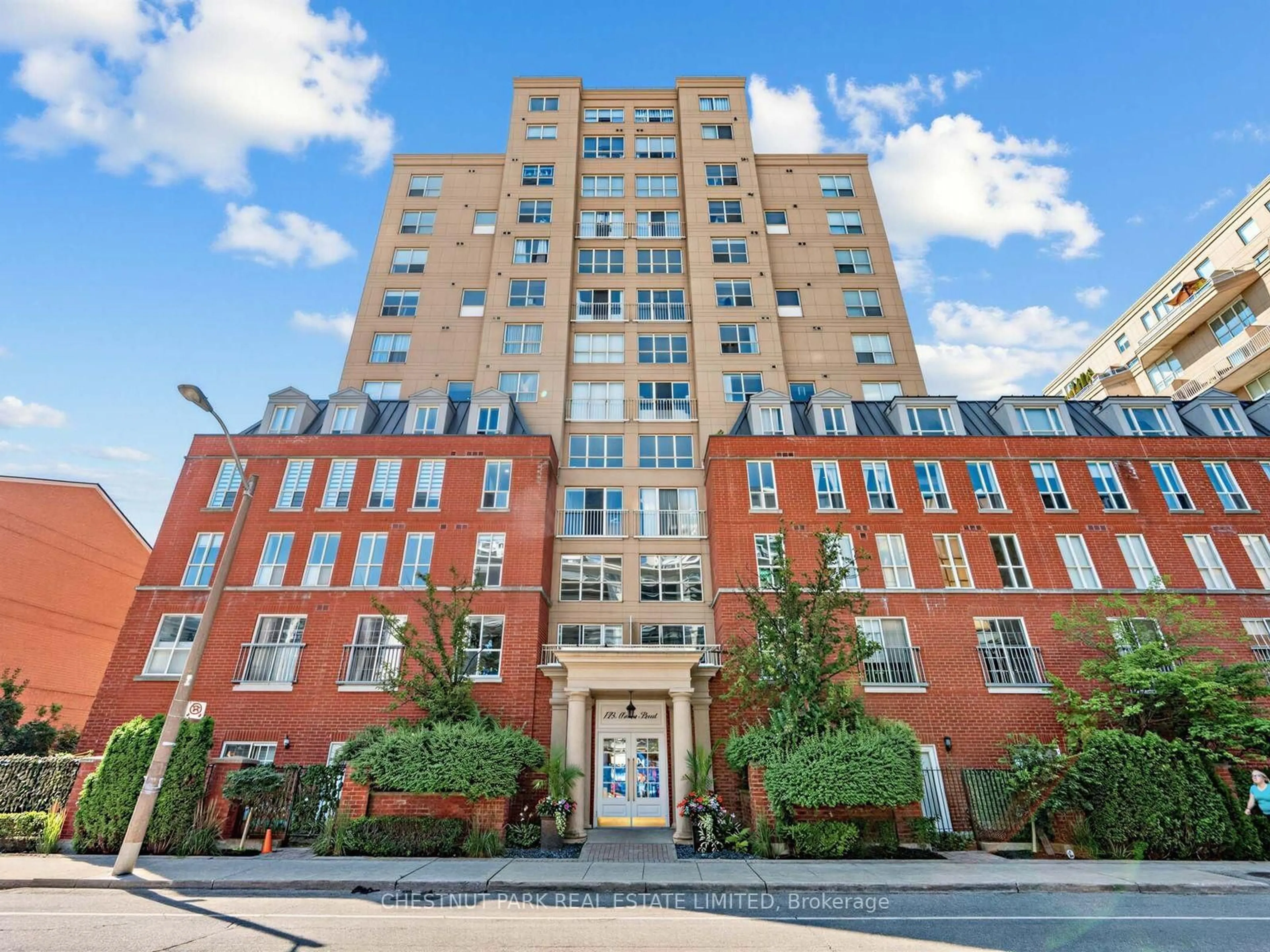 Home with brick exterior material, building for 139 Merton St #246, Toronto Ontario M4S 3G7