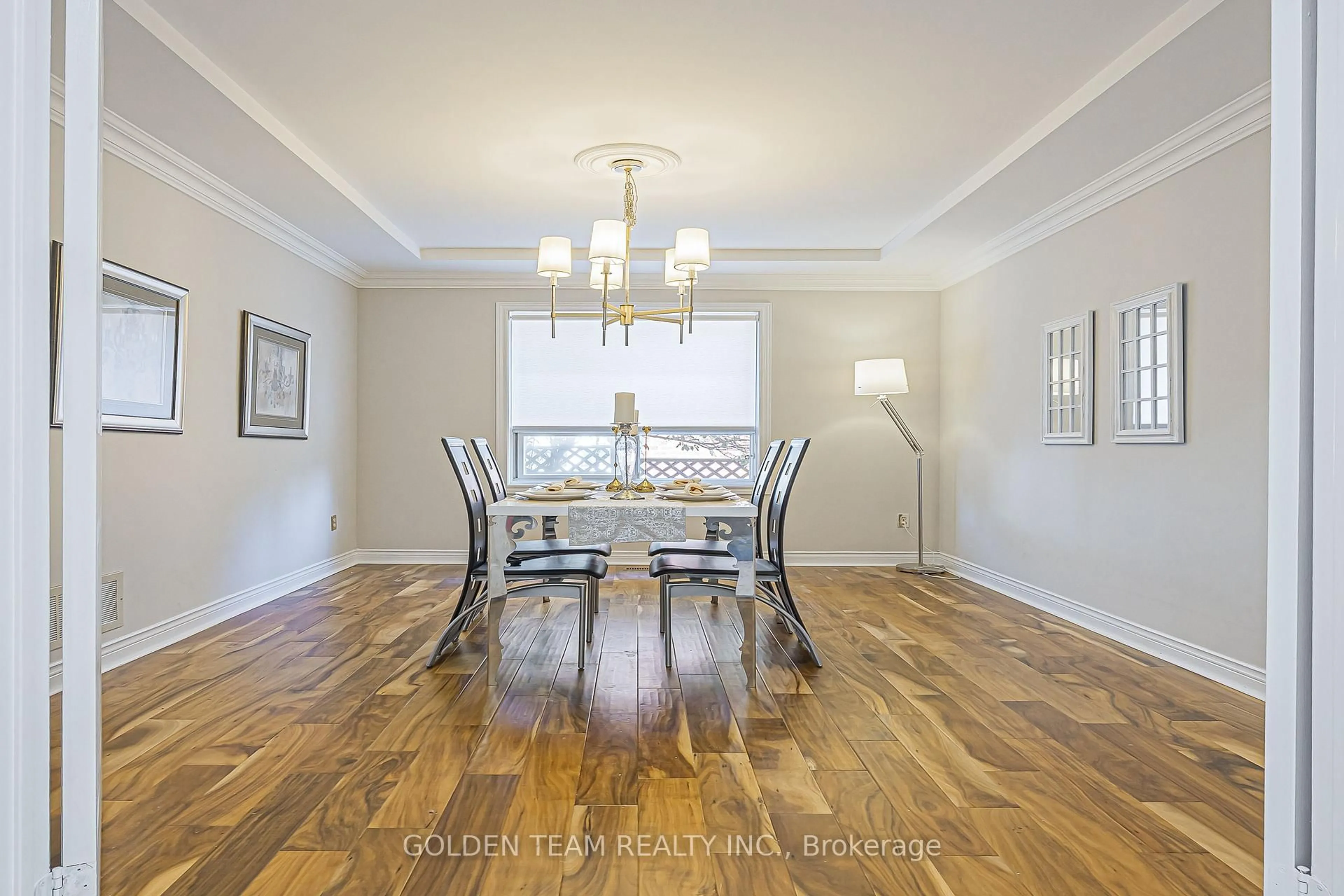Dining room, wood/laminate floor for 5 Jardin Hill Crt, Toronto Ontario M2H 3R8