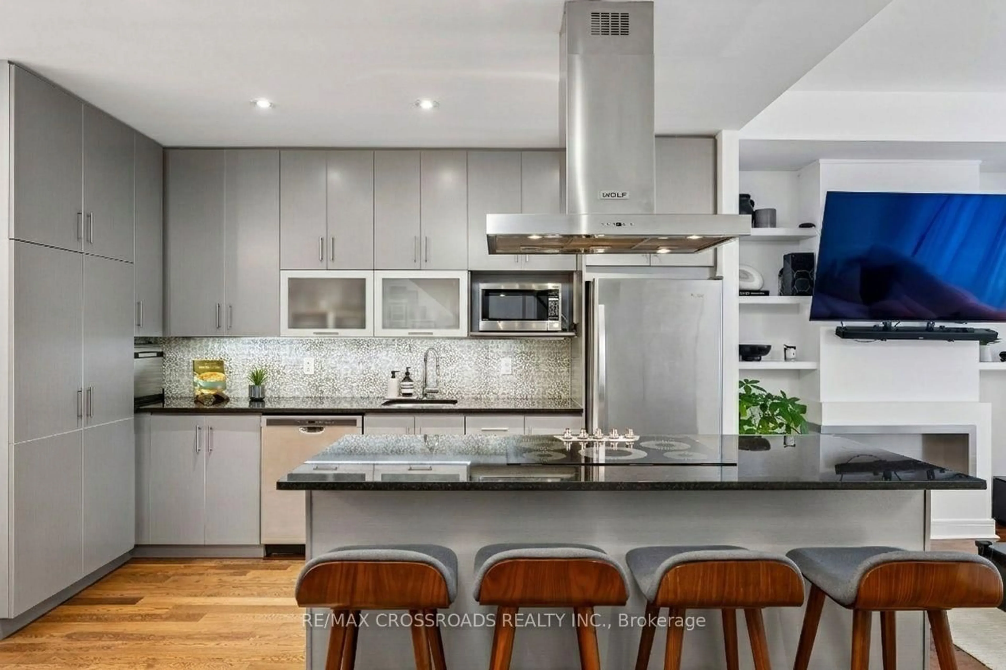 Contemporary kitchen, unknown for 116 George St #107, Toronto Ontario M5A 3S2