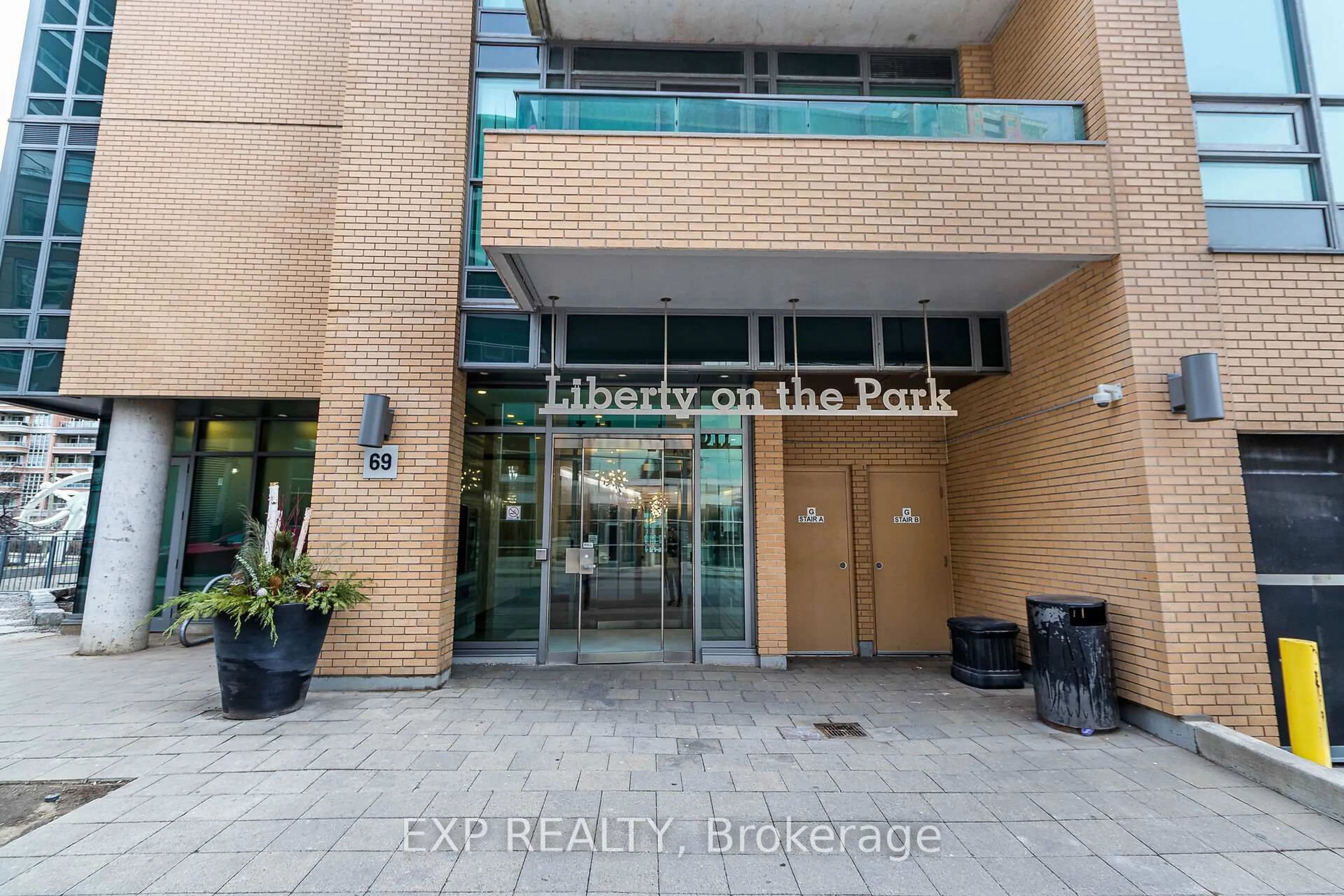 Indoor foyer for 69 Lynn Williams St #1410, Toronto Ontario M6K 3R7