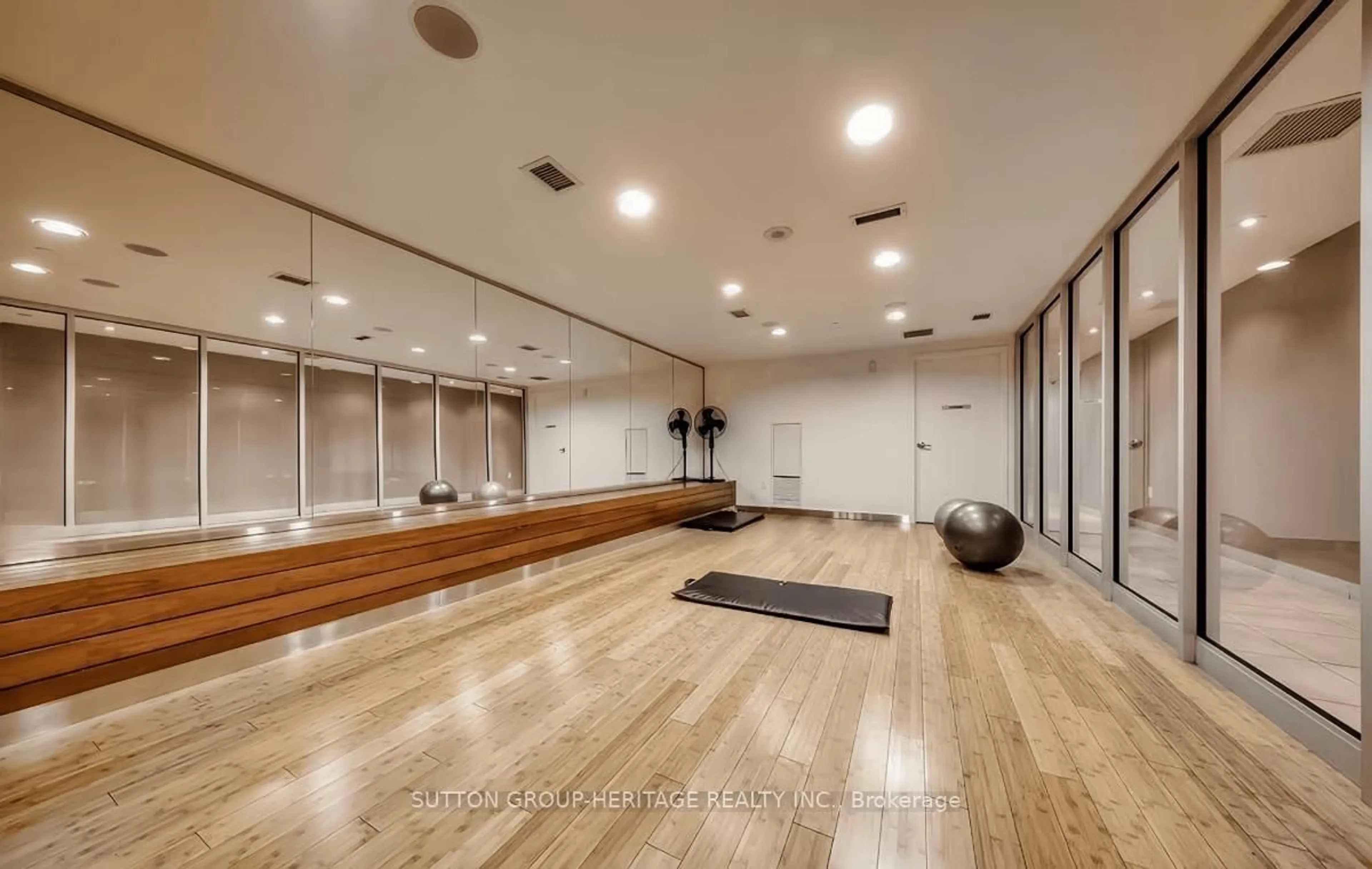 Gym or fitness room for 151 Dan Leckie Way #803, Toronto Ontario M5V 4B2