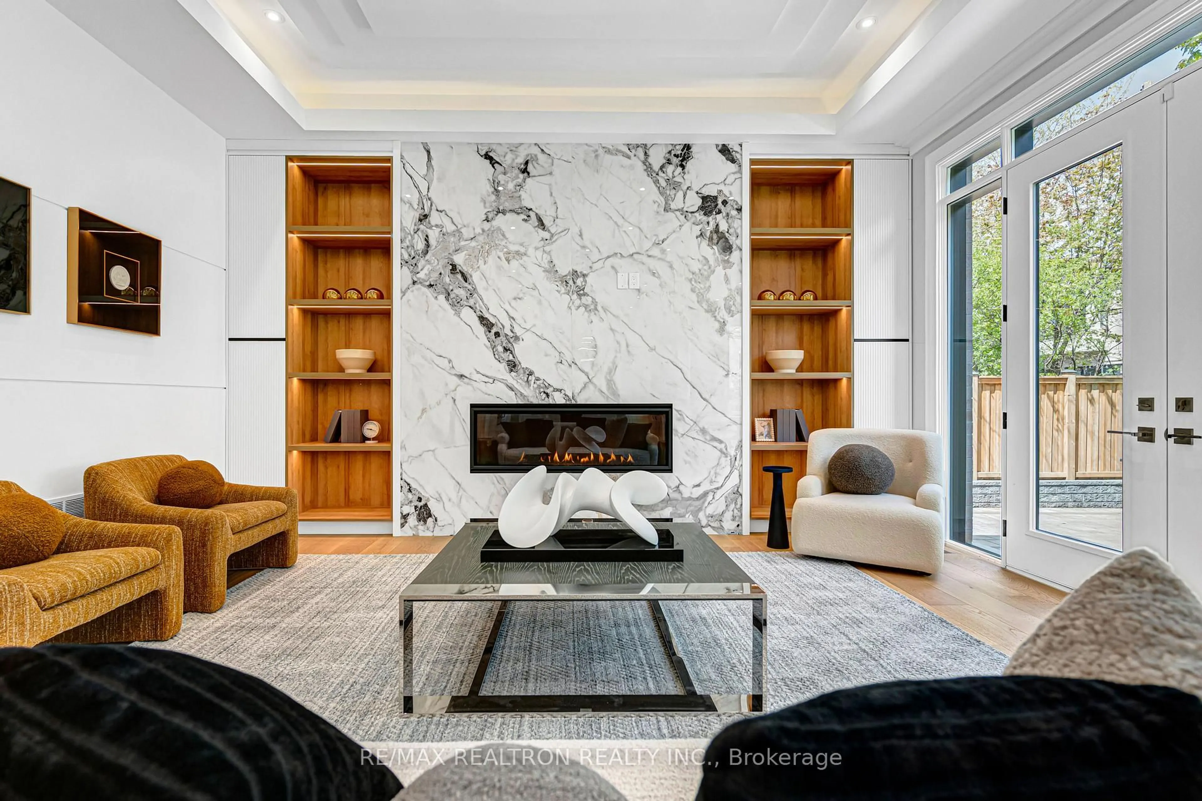 Living room with furniture, ceramic/tile floor for 16 Ballyronan Rd, Toronto Ontario M3B 1V1