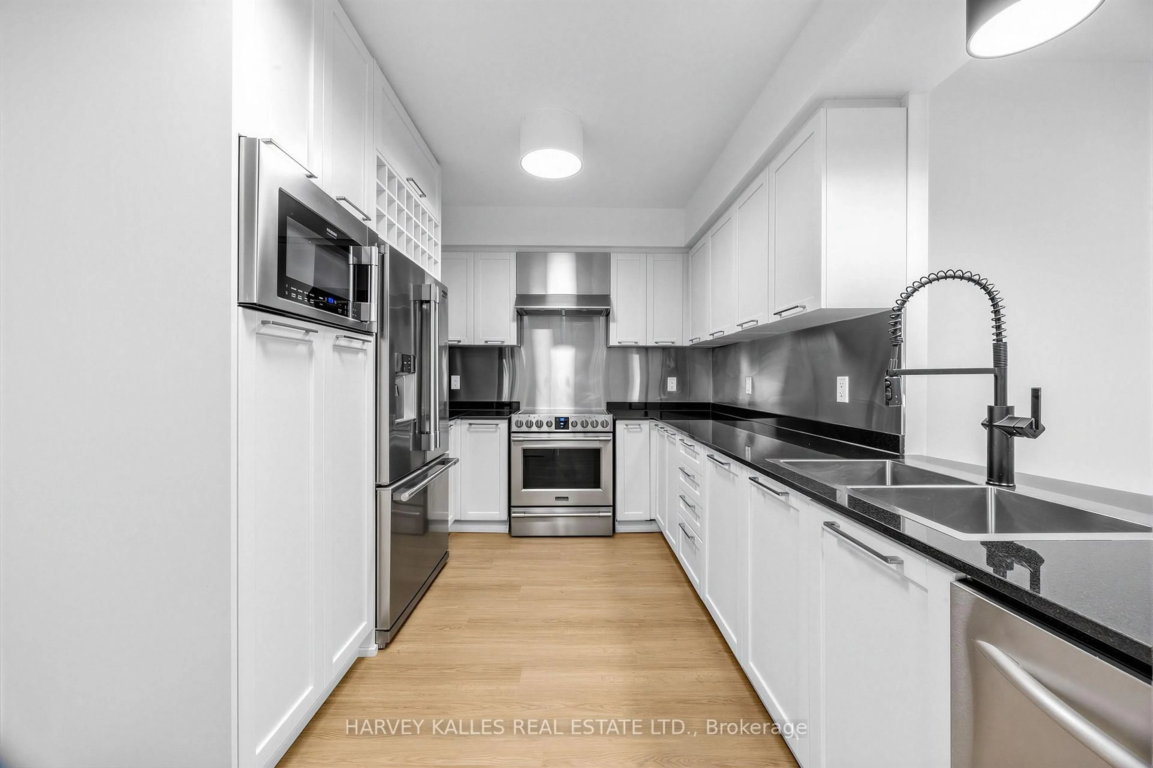 Standard kitchen, unknown for 38 William Carson Cres #317, Toronto Ontario M2P 2H2