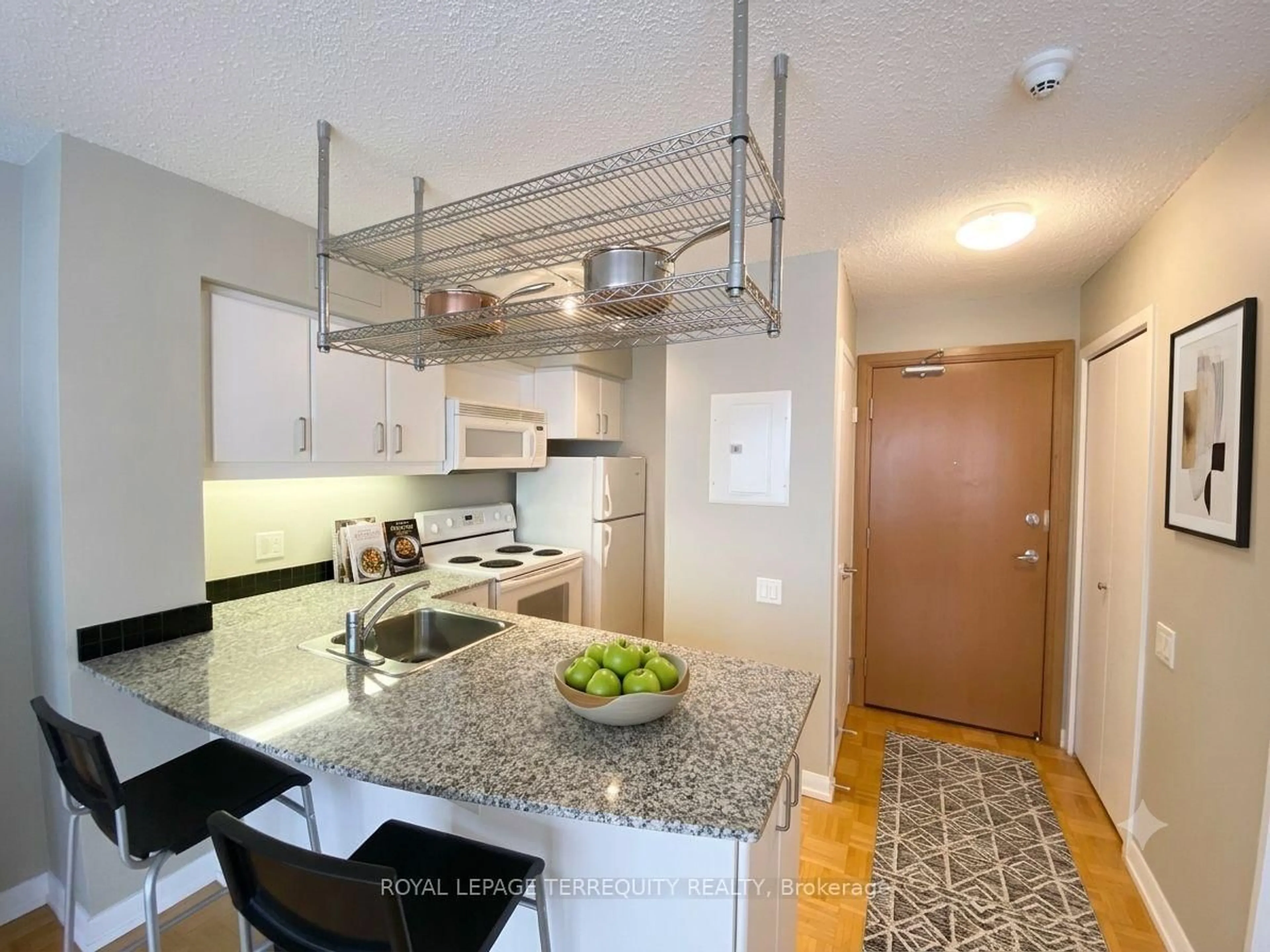 Unknown for 33 Sheppard Ave #1009, Toronto Ontario M2N 7K1