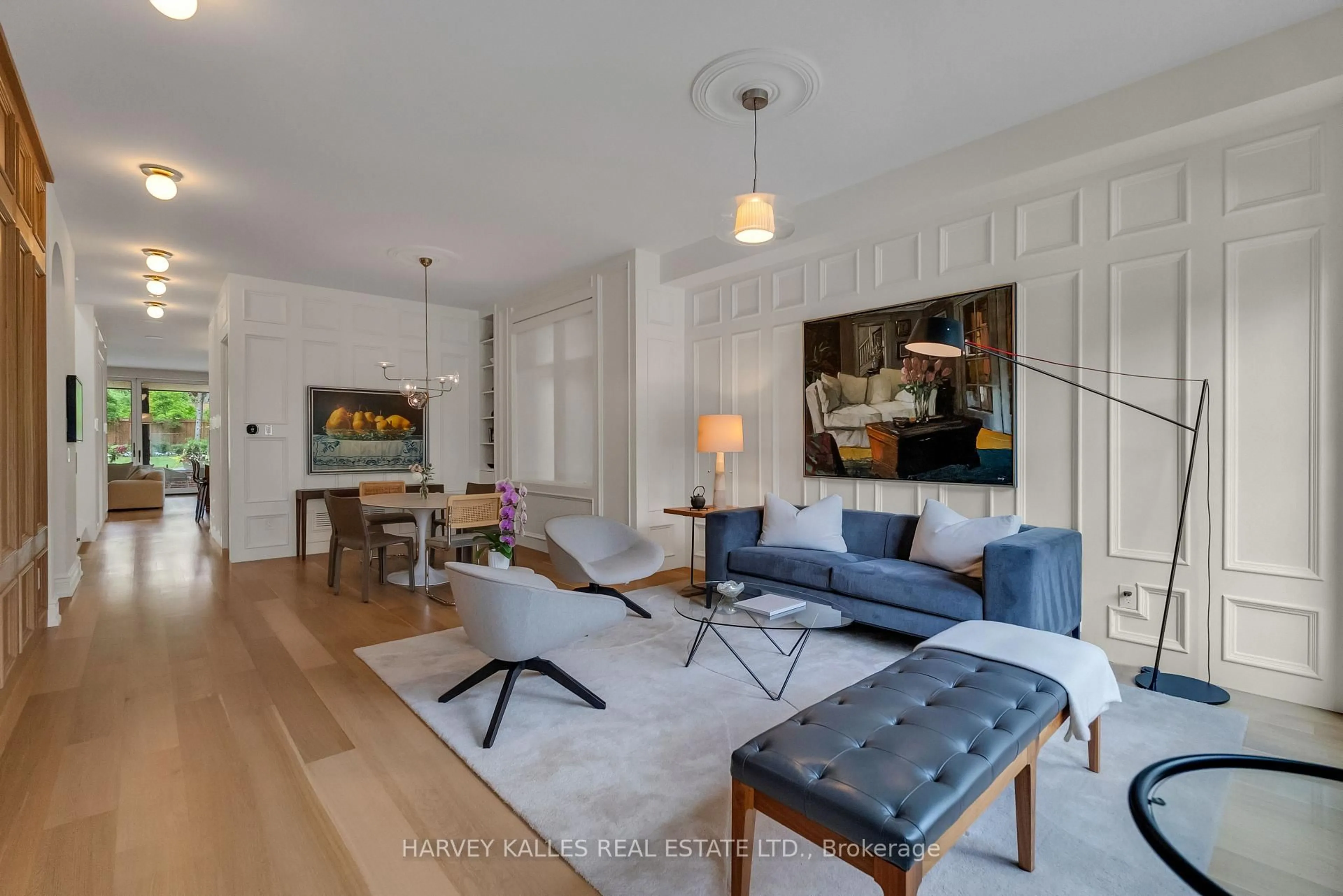Living room with furniture, unknown for 82 Sherwood Ave, Toronto Ontario M4P 2A7