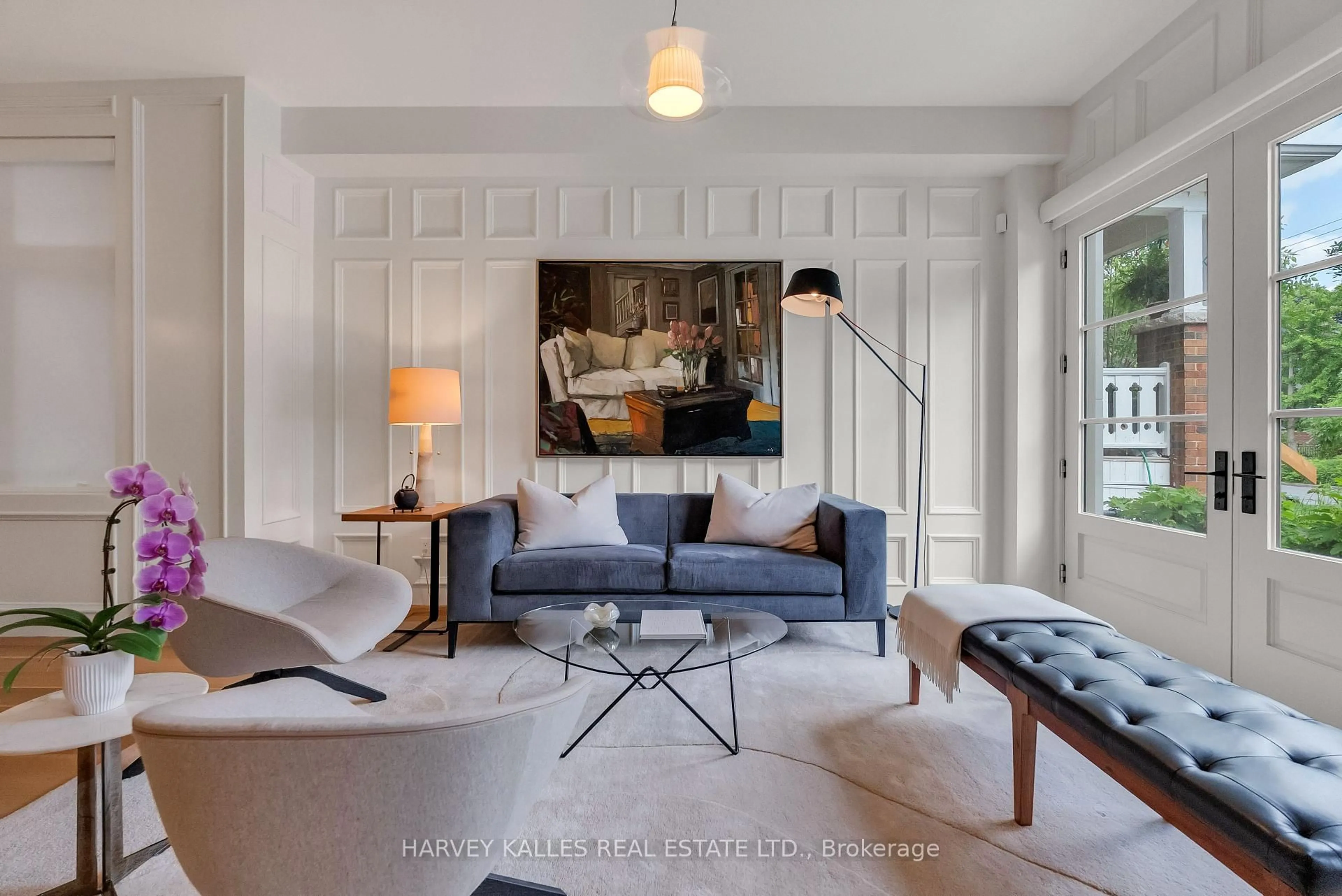 Living room with furniture, unknown for 82 Sherwood Ave, Toronto Ontario M4P 2A7