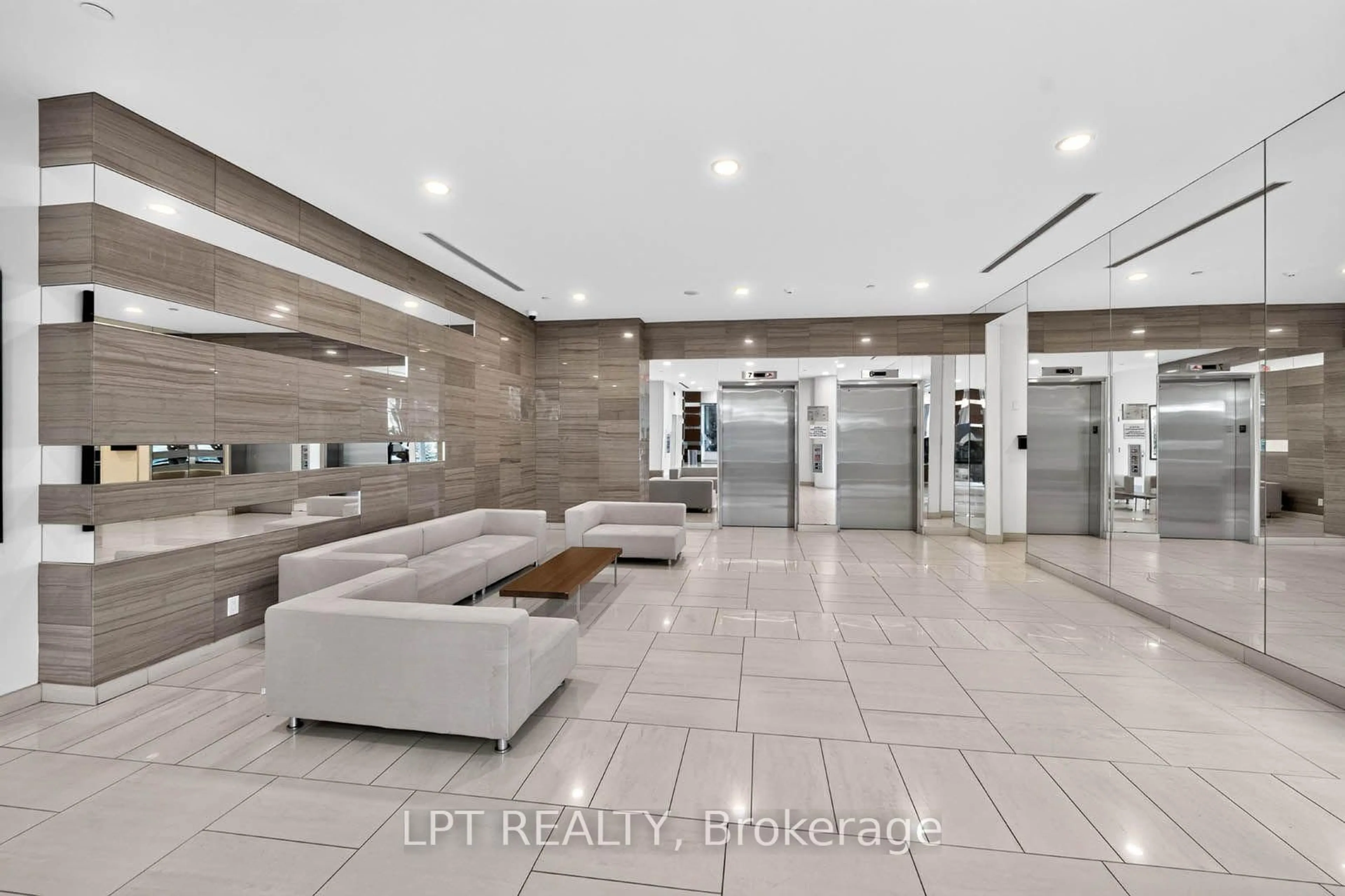 Lobby for 112 George St #1202, Toronto Ontario M5A 2M5