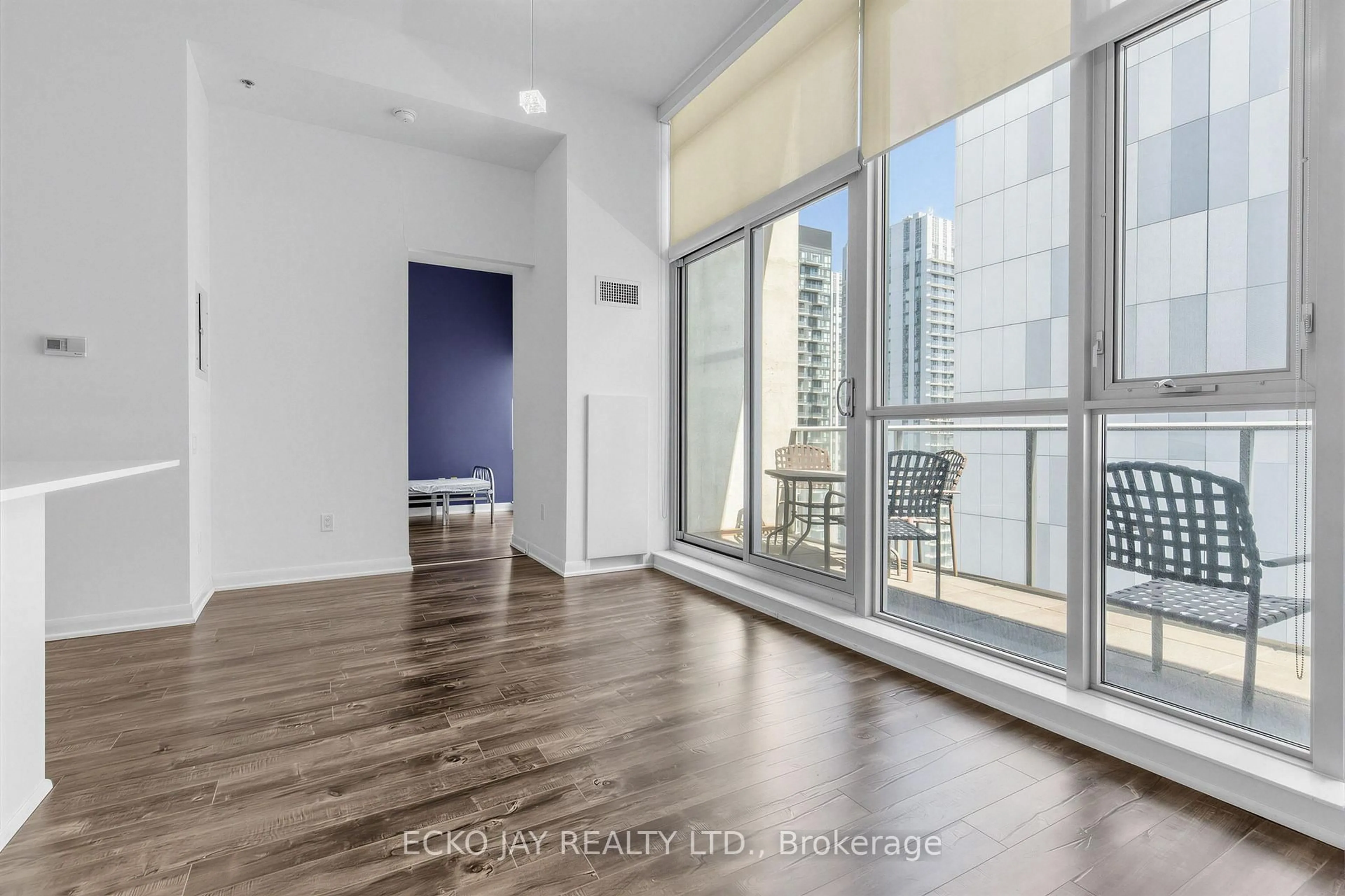 A pic of a room for 375 King St #3506, Toronto Ontario M5V 1K5