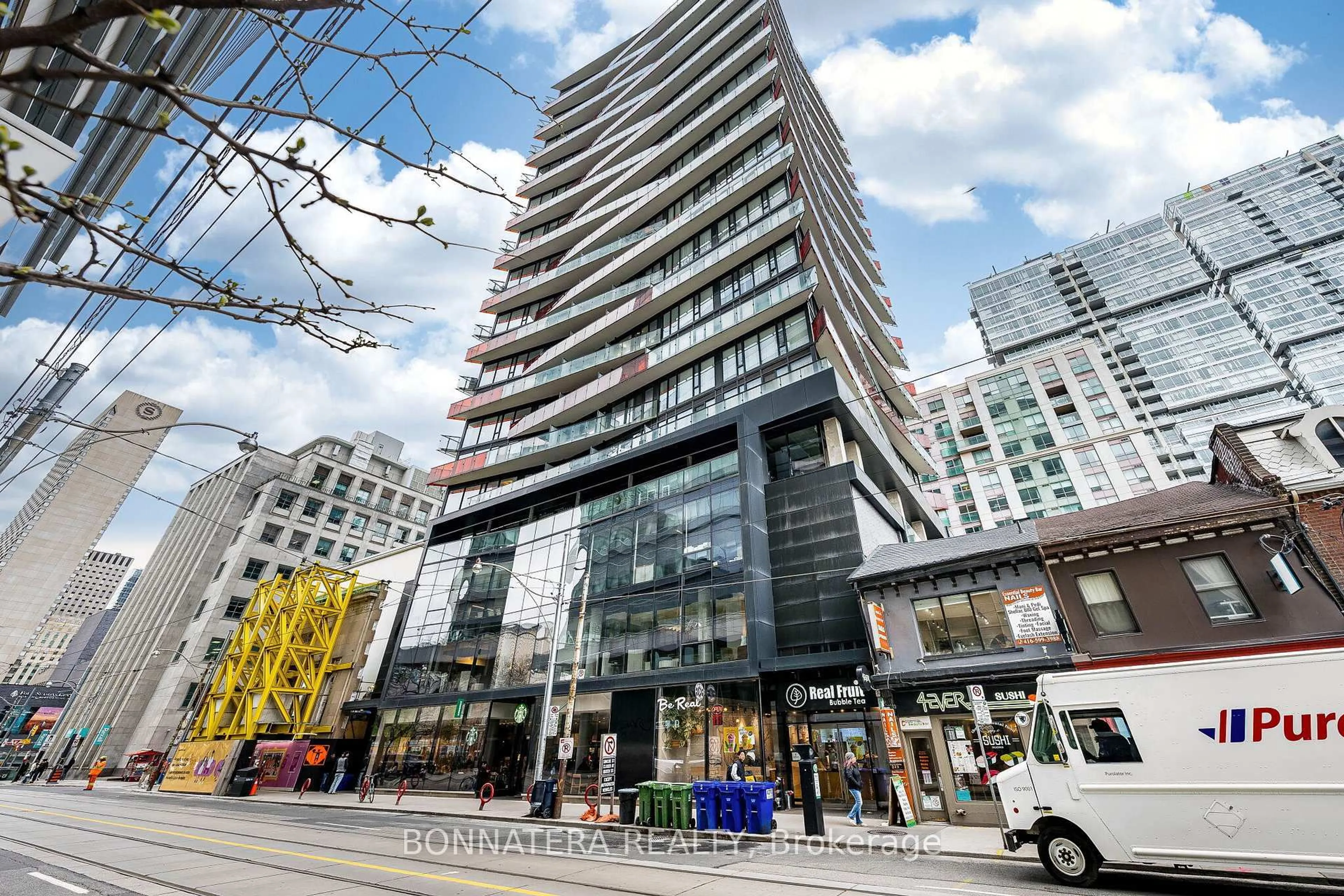 Unknown for 215 Queen St #1110, Toronto Ontario M5V 0P5